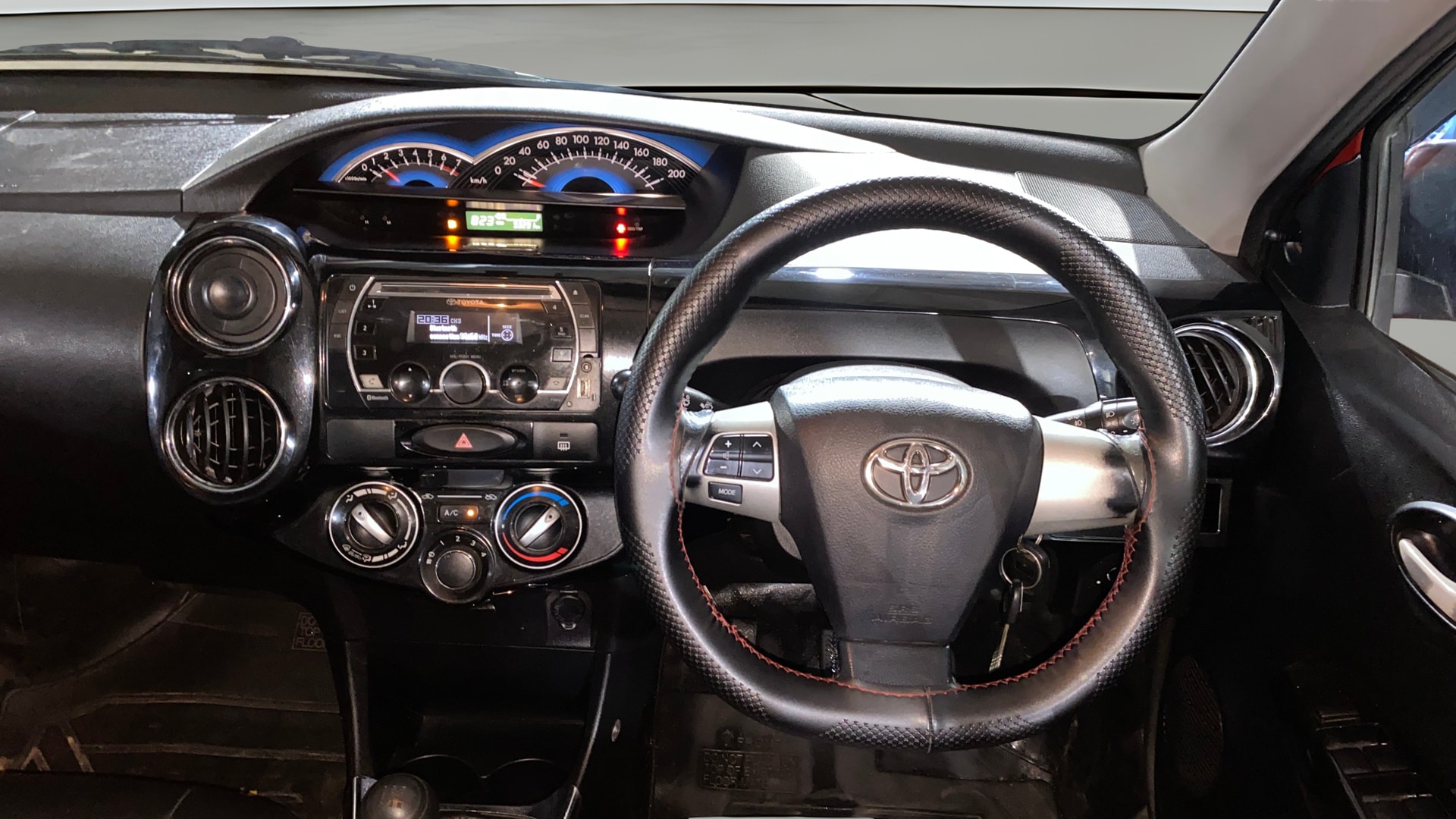 Used 2014 Toyota Etios Cross Used 2014 Toyota Etios Cross