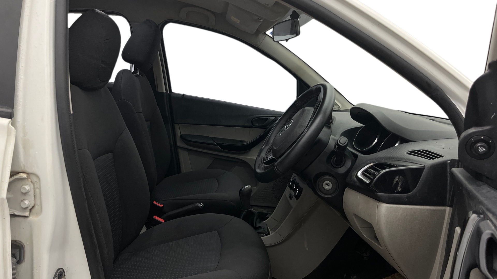 View 2019 Tata Tiago Revotorq XB Image 25 Used 2019 Tata Tiago Revotorq XB Image 25