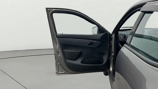 View Renault Kwid Image 30 Used Renault Kwid Image 30