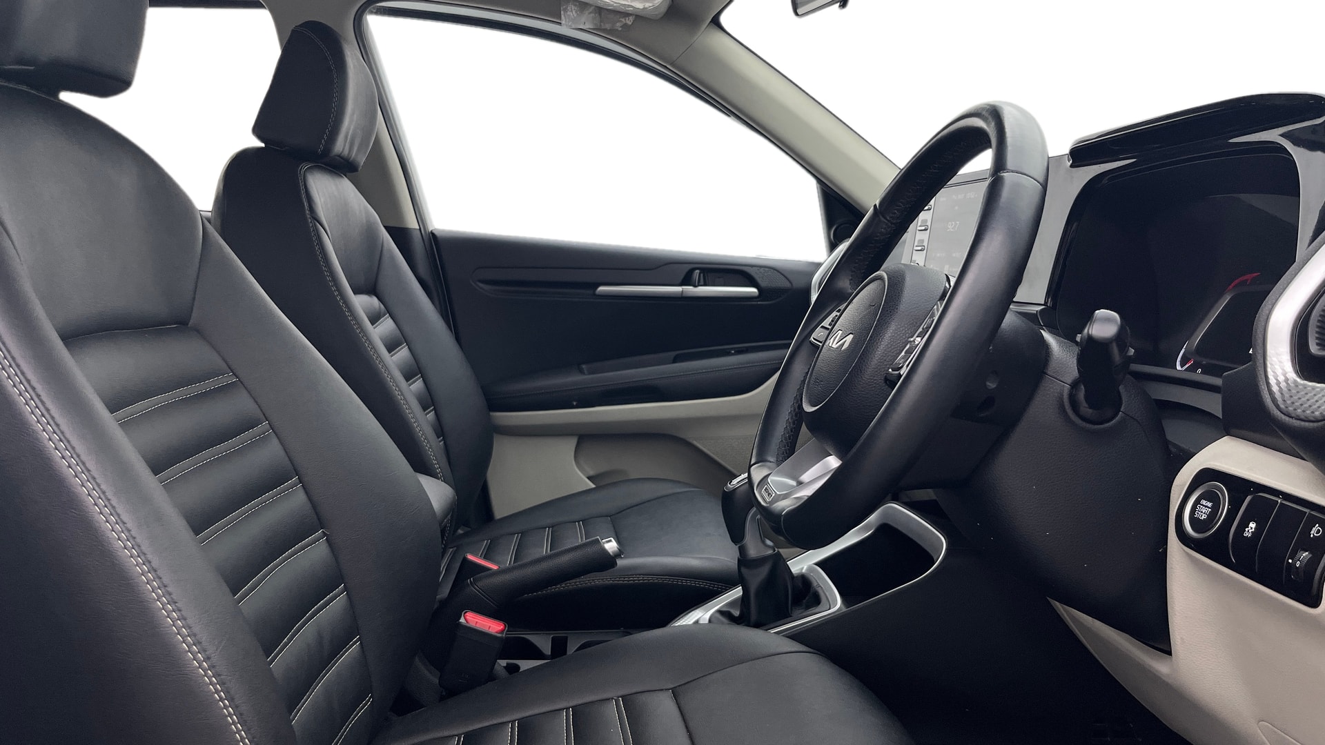 View 2021 Kia Sonet HTX Diesel Image 18 Used 2021 Kia Sonet HTX Diesel Image 18