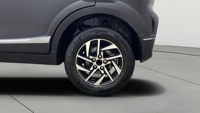 View Mahindra XUV 3XO Image 8 Used Mahindra XUV 3XO Image 8