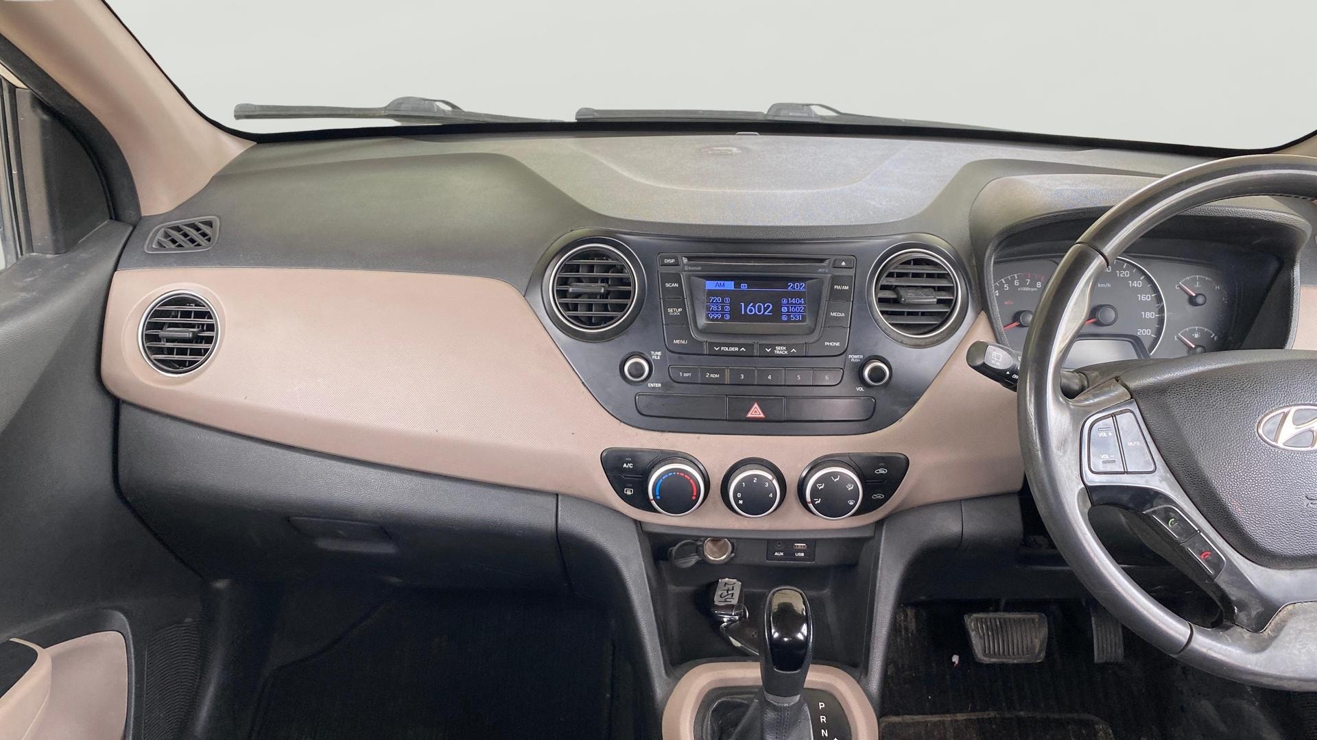 View 2016 Hyundai Grand i10 Asta AT 1.2 Kappa VTVT Image 17 Used 2016 Hyundai Grand i10 Asta AT 1.2 Kappa VTVT Image 17