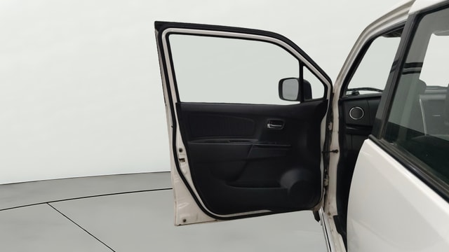 View Maruti Suzuki Stingray Image 31 Used Maruti Suzuki Stingray Image 31