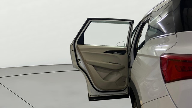 View MG Hector Image 15 Used MG Hector Image 15