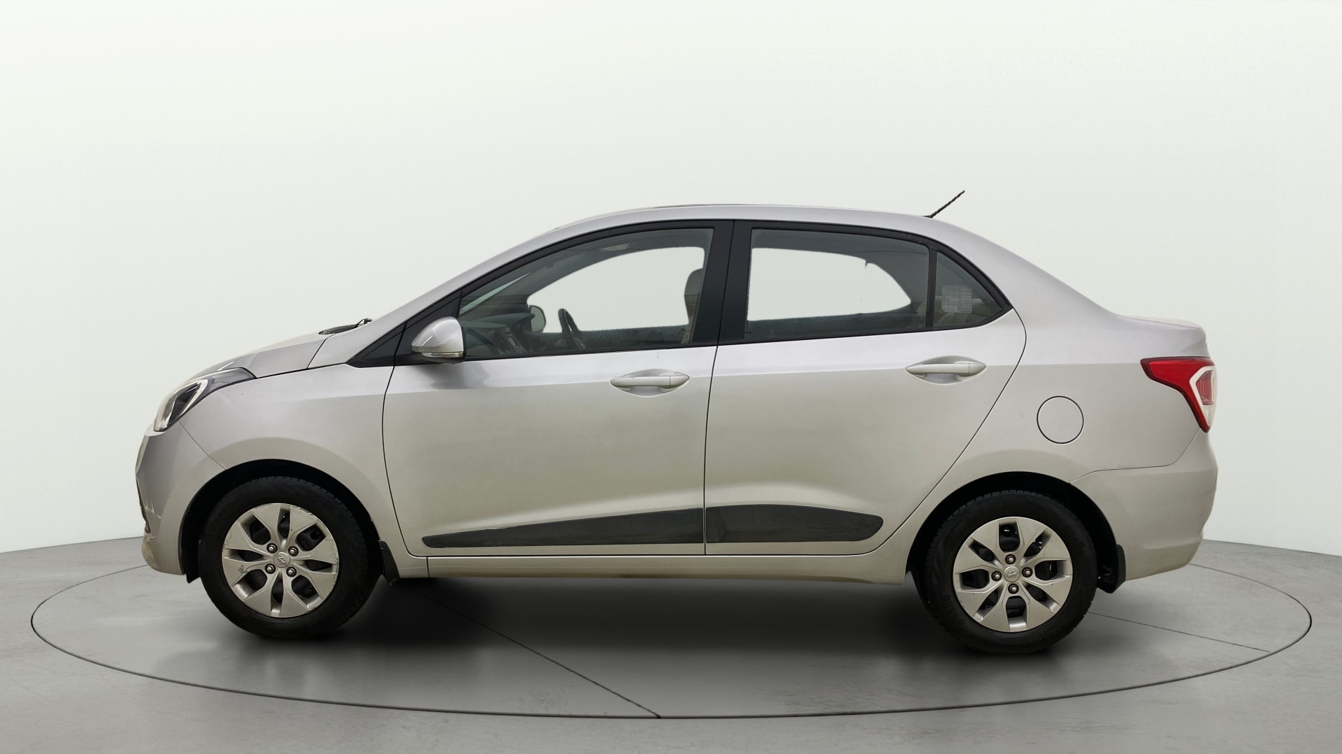 View 2015 Hyundai Xcent S Petrol Image 5 Used 2015 Hyundai Xcent S Petrol Image 5
