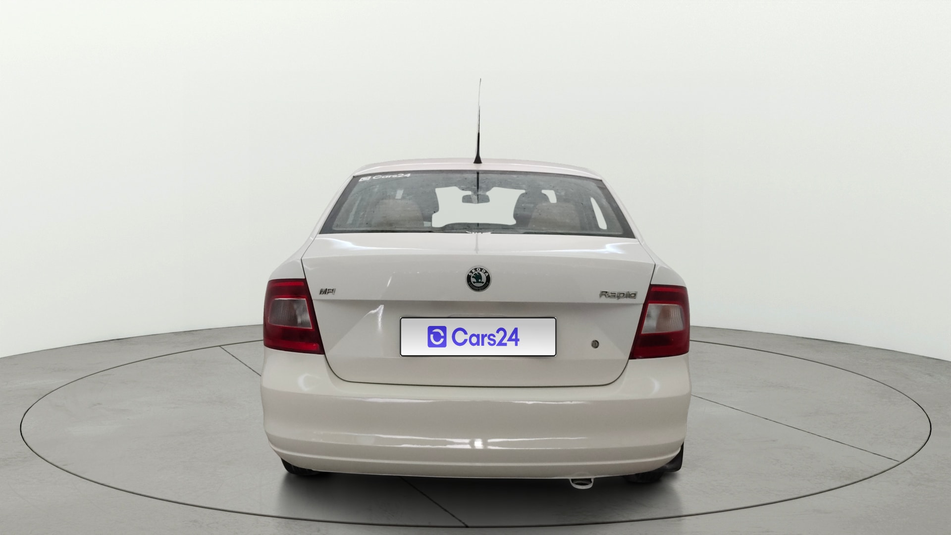View 2013 Skoda Rapid 1.6 MPI Ambition Petrol BS IV Image 38 Used 2013 Skoda Rapid 1.6 MPI Ambition Petrol BS IV Image 38