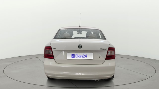 View Skoda Rapid Image 38 Used Skoda Rapid Image 38