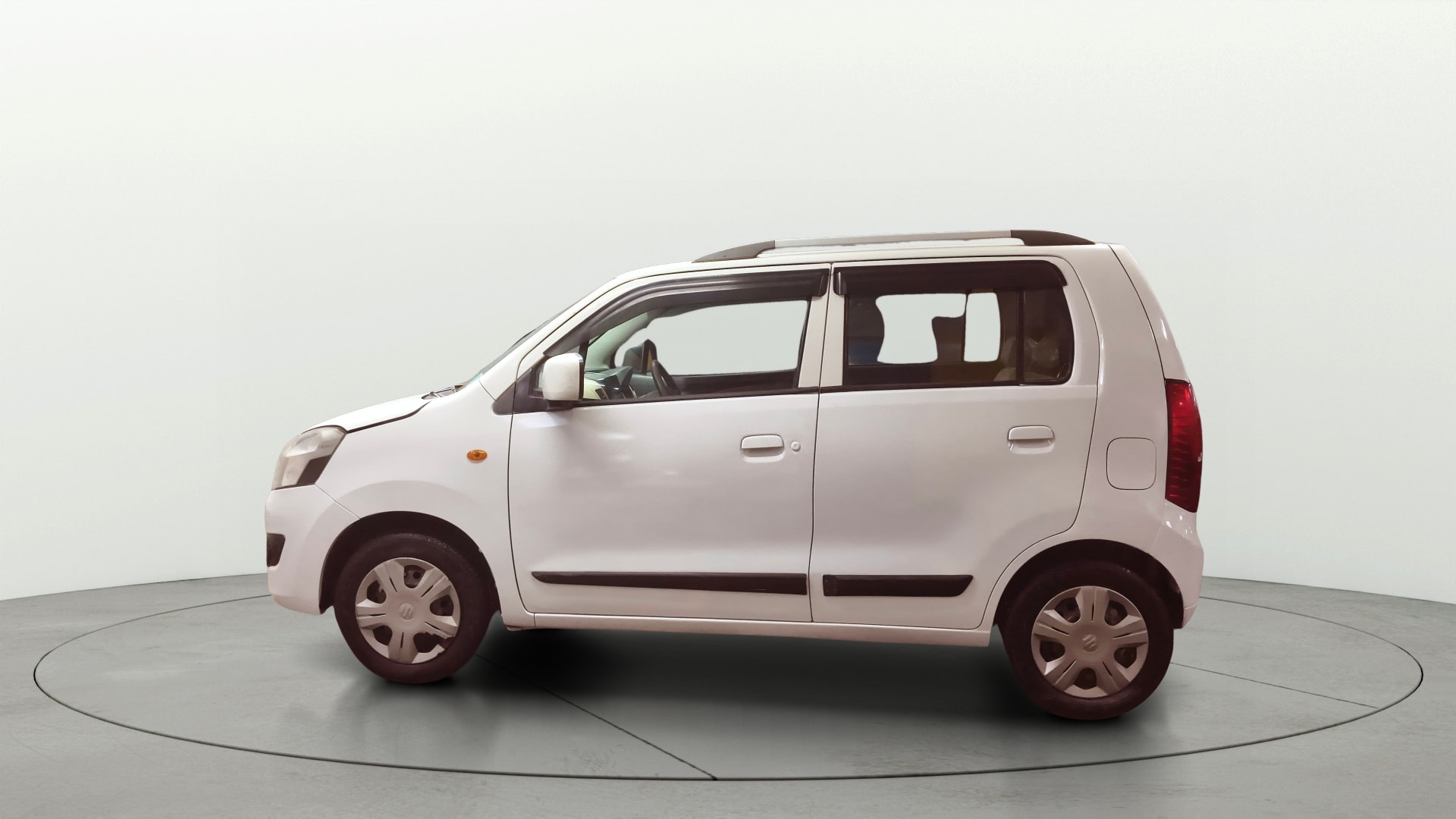 View 2018 Maruti Suzuki 1000 Base Variant Image 5 Used 2018 Maruti Suzuki 1000 Base Variant Image 5