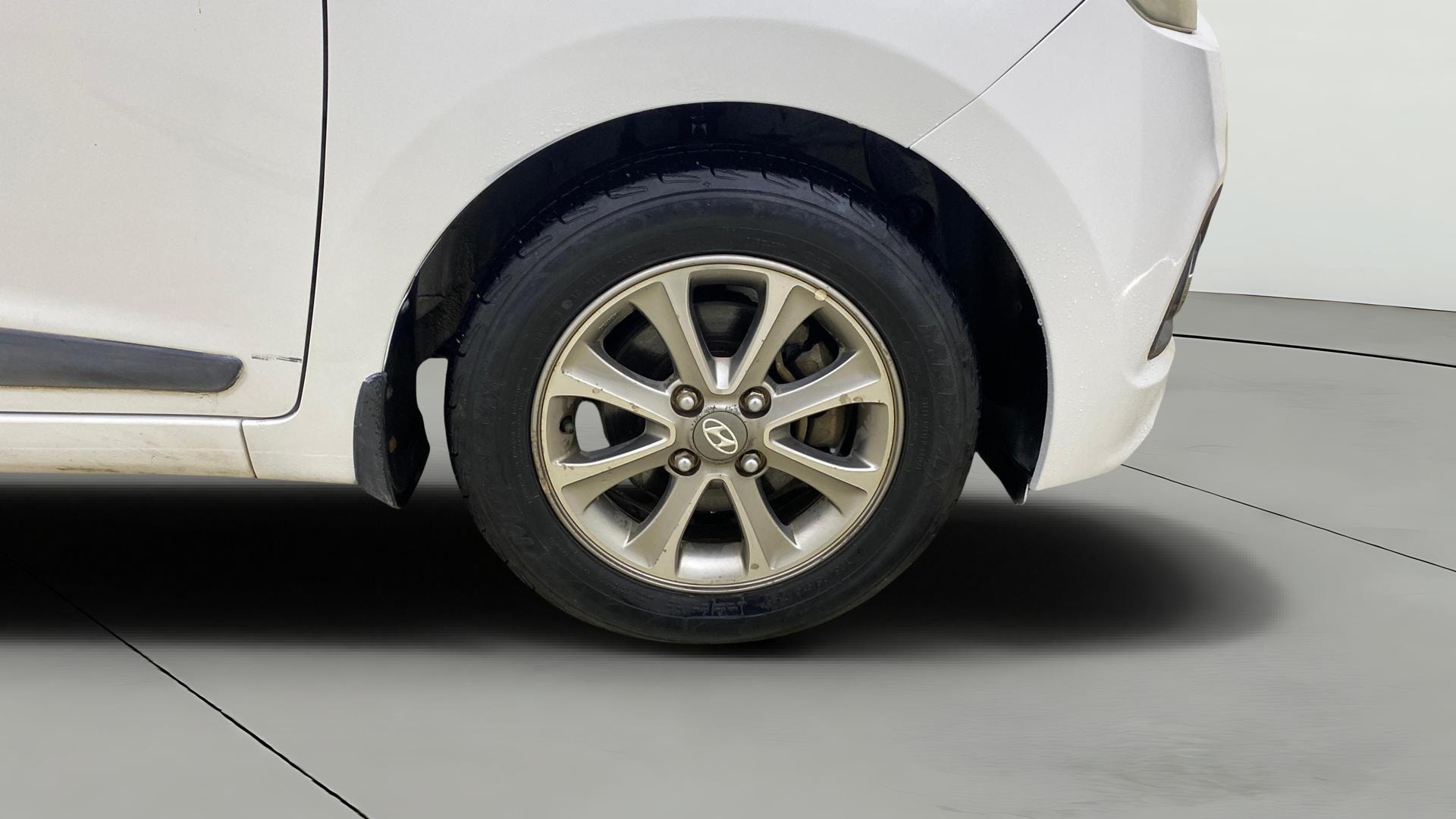 View 2016 Hyundai Grand i10 1.2 Asta Petrol Image 42 Used 2016 Hyundai Grand i10 1.2 Asta Petrol Image 42