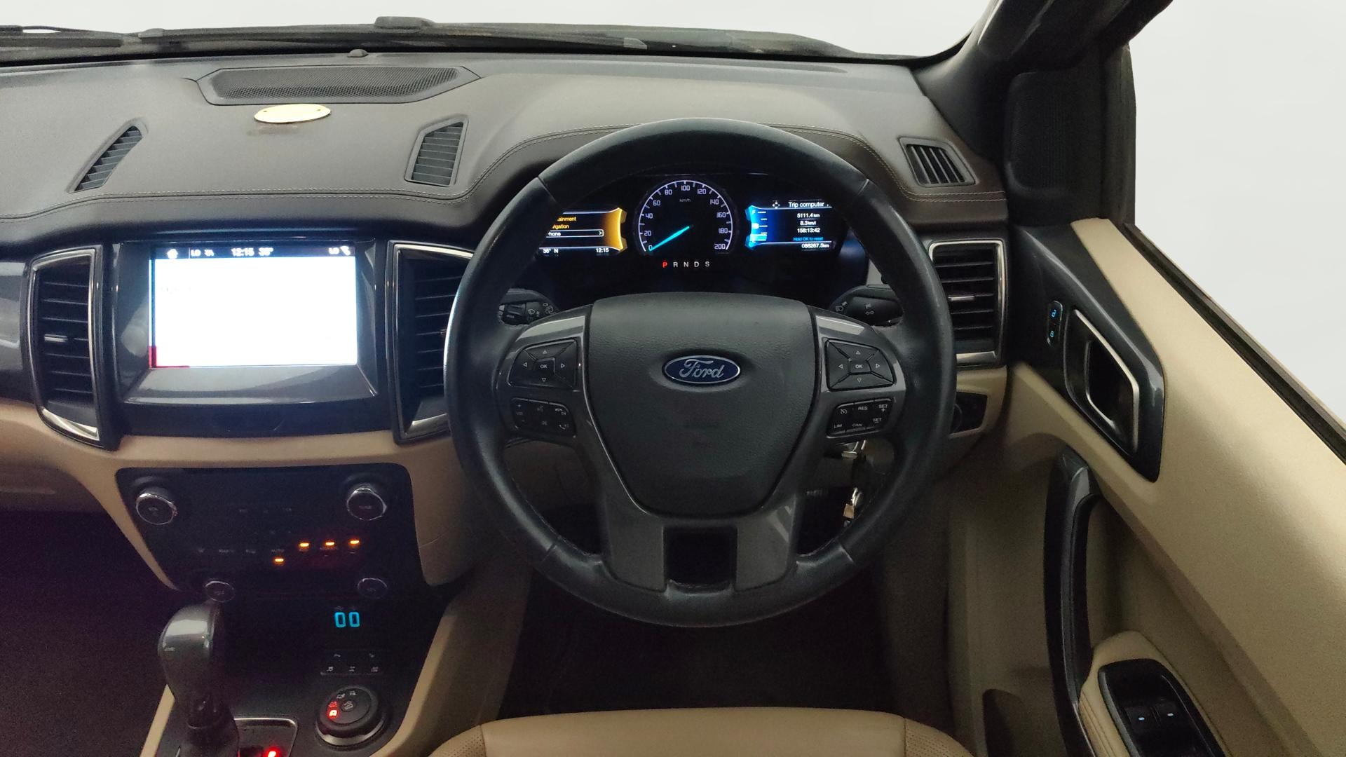 View 2017 Ford Endeavour 3.2L AWD AT Titanium Image 22 Used 2017 Ford Endeavour 3.2L AWD AT Titanium Image 22