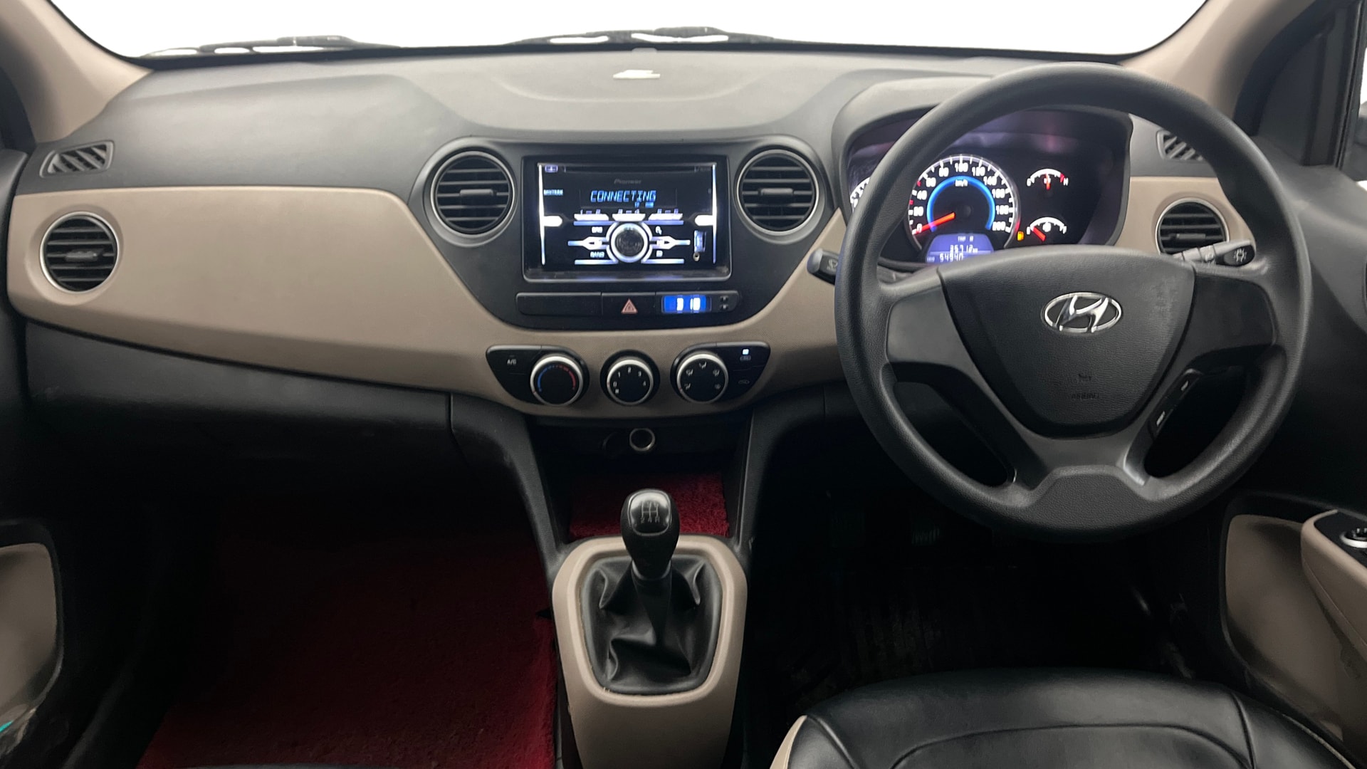 View 2017 Hyundai Grand i10 Magna 1.2 Kappa VTVT Image 15 Used 2017 Hyundai Grand i10 Magna 1.2 Kappa VTVT Image 15