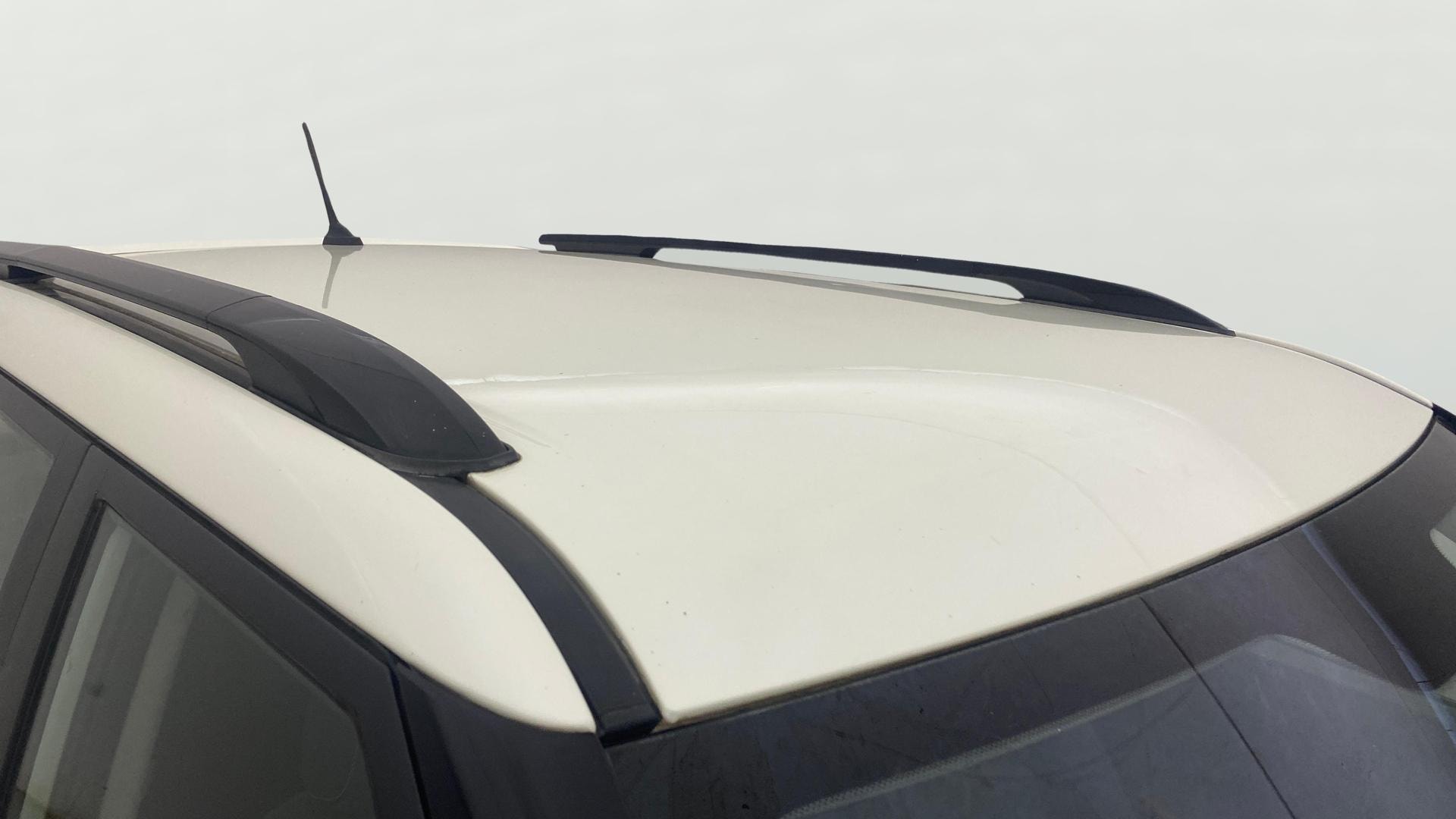 View 2019 Mahindra XUV300 W4 Petrol BS IV Image 4 Used 2019 Mahindra XUV300 W4 Petrol BS IV Image 4