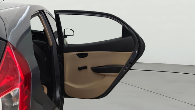 View Hyundai EON Image 7 Used Hyundai EON Image 7