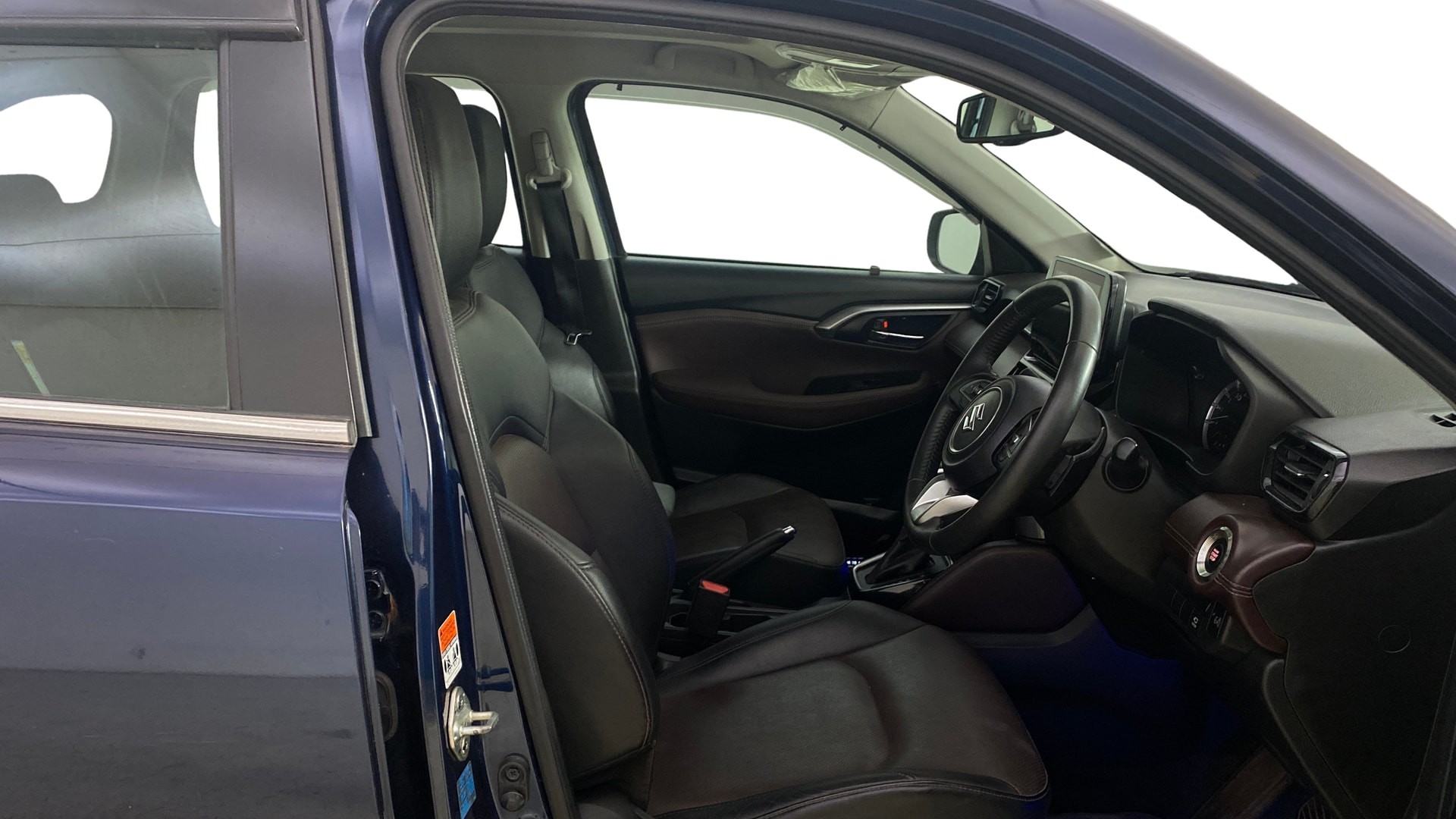 View 2023 Maruti Suzuki 1000 Base Variant Image 17 Used 2023 Maruti Suzuki 1000 Base Variant Image 17
