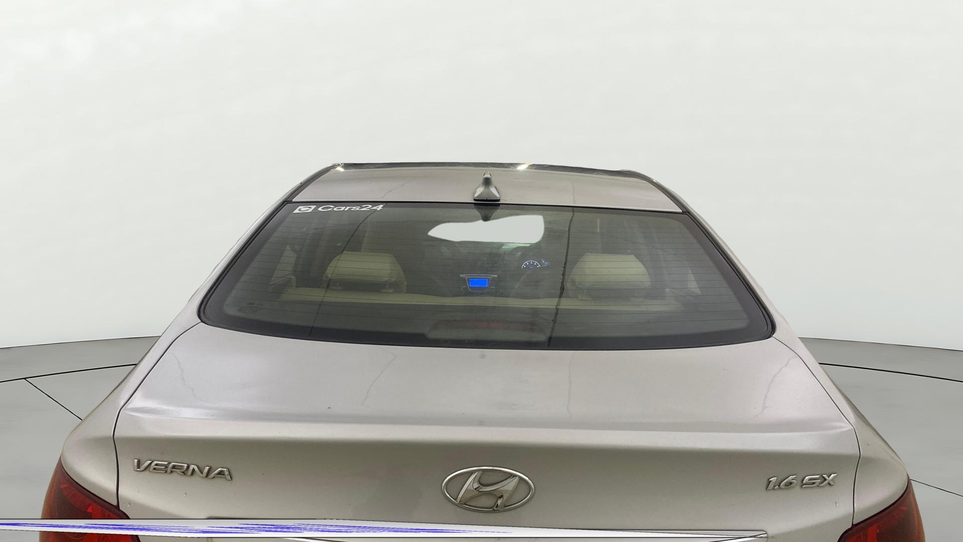 View 2013 Hyundai Fluidic Verna 1.6 VTVT SX Image 4 Used 2013 Hyundai Fluidic Verna 1.6 VTVT SX Image 4