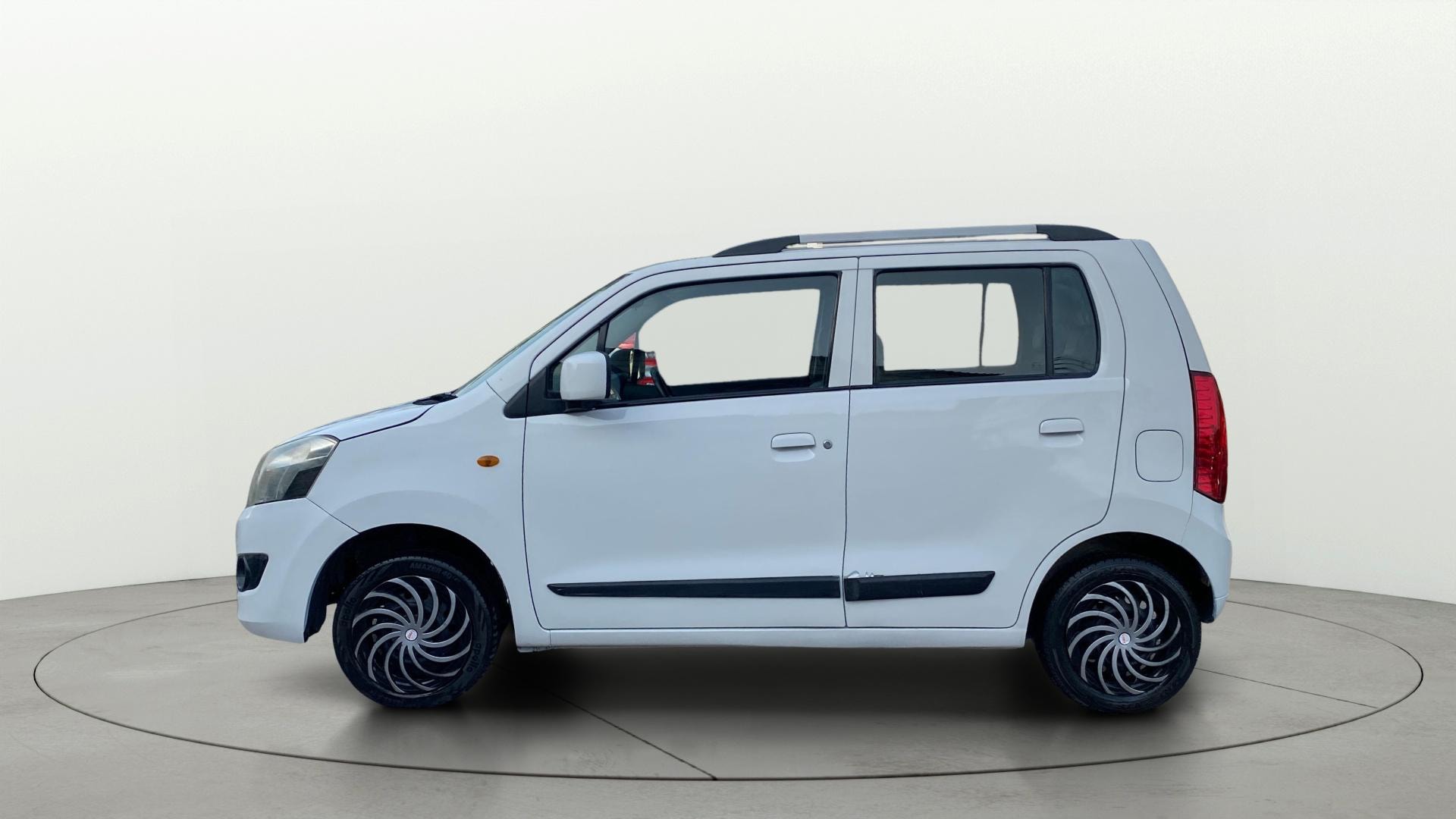 View 2016 Maruti Suzuki 1000 Base Variant Image 5 Used 2016 Maruti Suzuki 1000 Base Variant Image 5