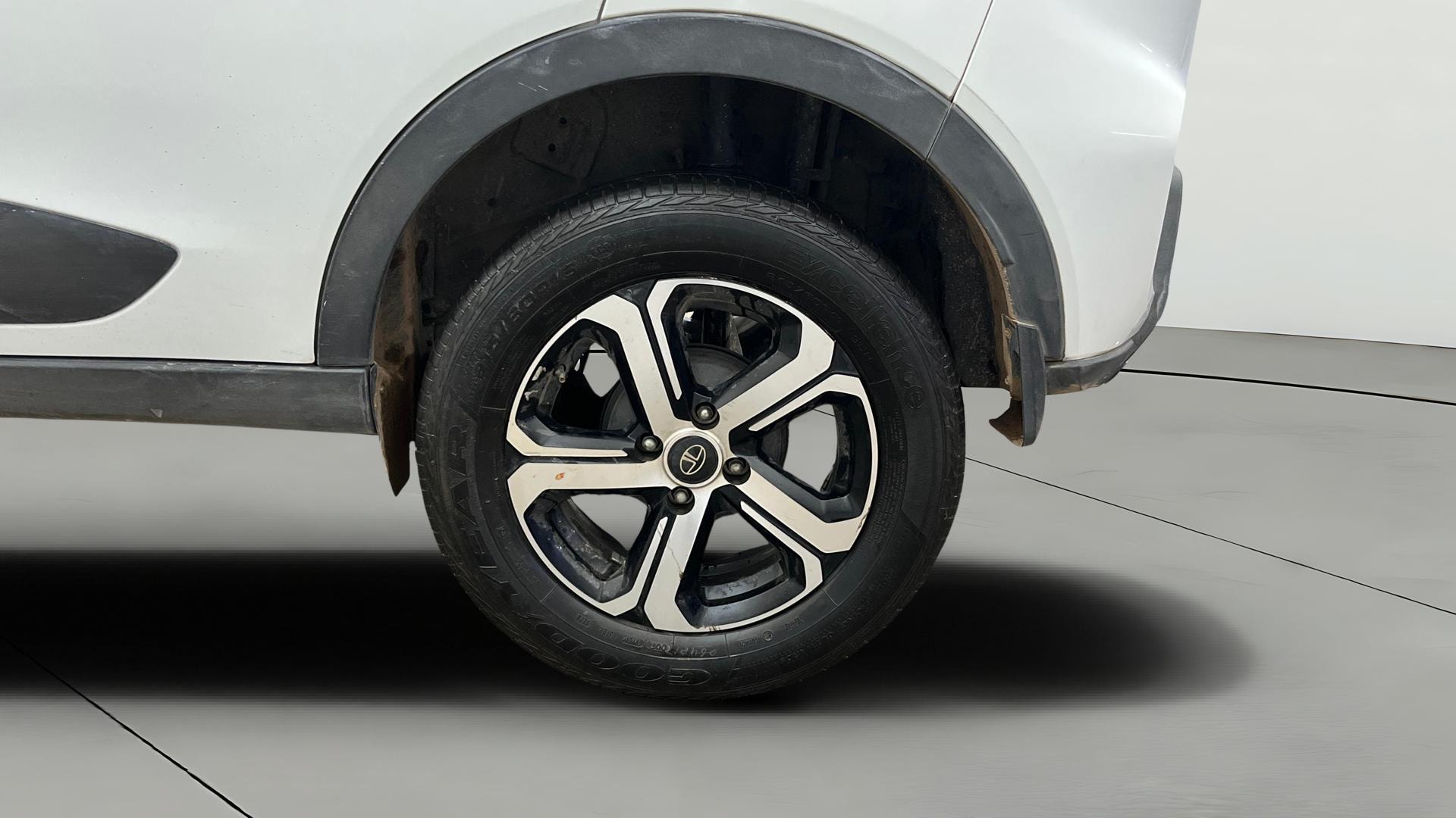 View 2023 Tata Nexon Revotron XE Image 12 Used 2023 Tata Nexon Revotron XE Image 12