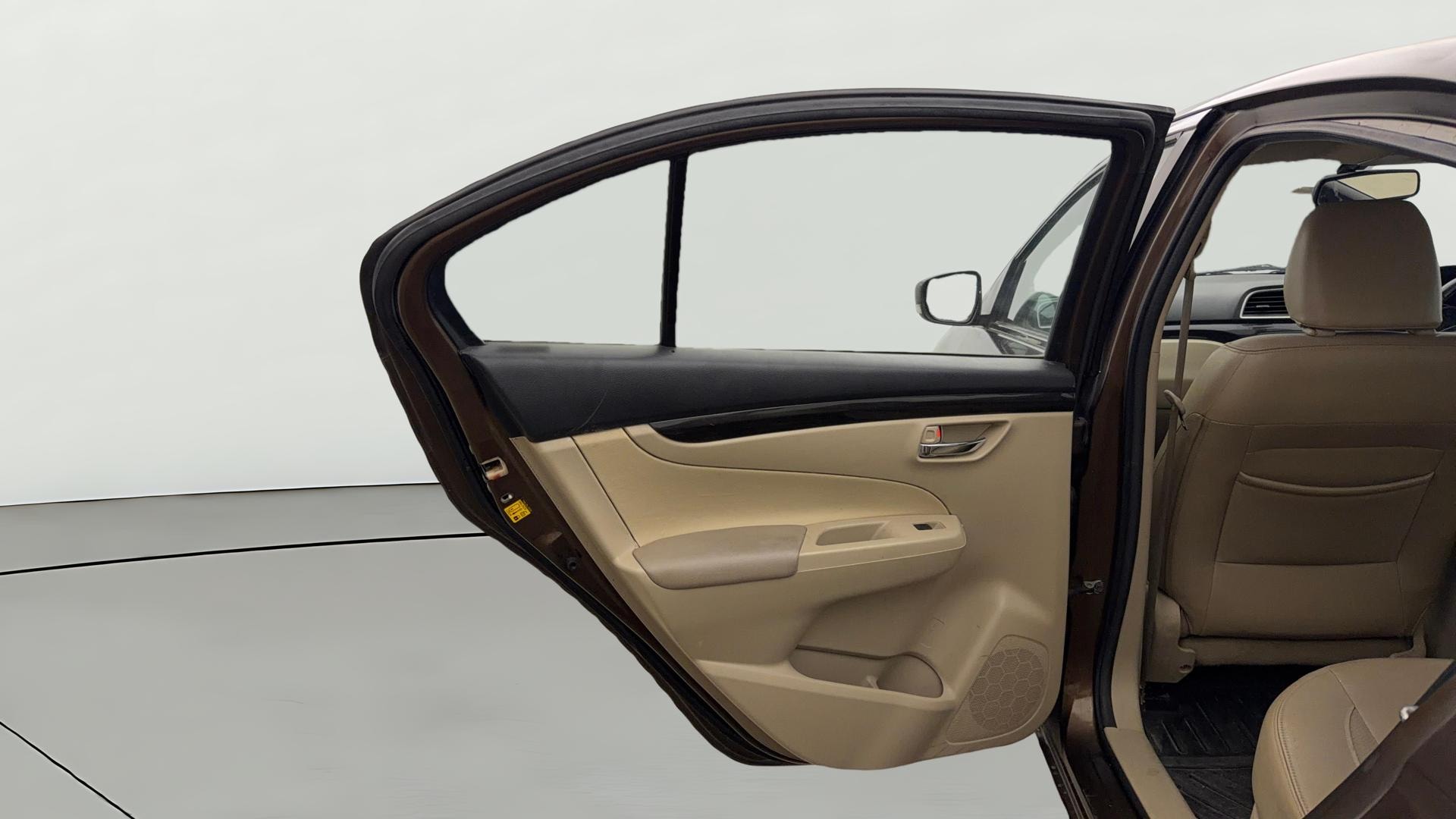 View 2015 Maruti Suzuki 1000 Base Variant Image 22 Used 2015 Maruti Suzuki 1000 Base Variant Image 22