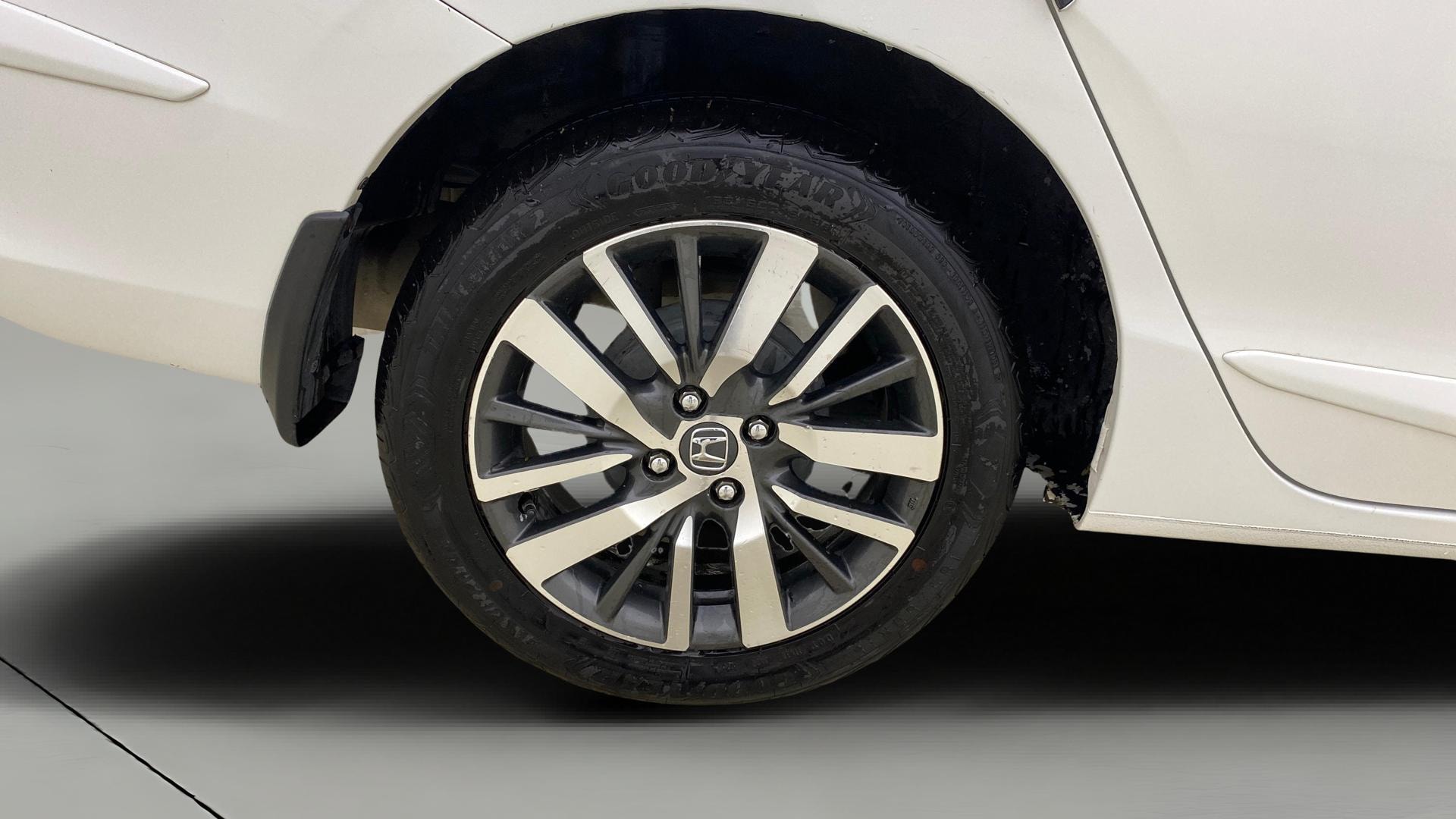 View 2022 Honda City ZX MT Diesel Anniversary Edition Image 25 Used 2022 Honda City ZX MT Diesel Anniversary Edition Image 25