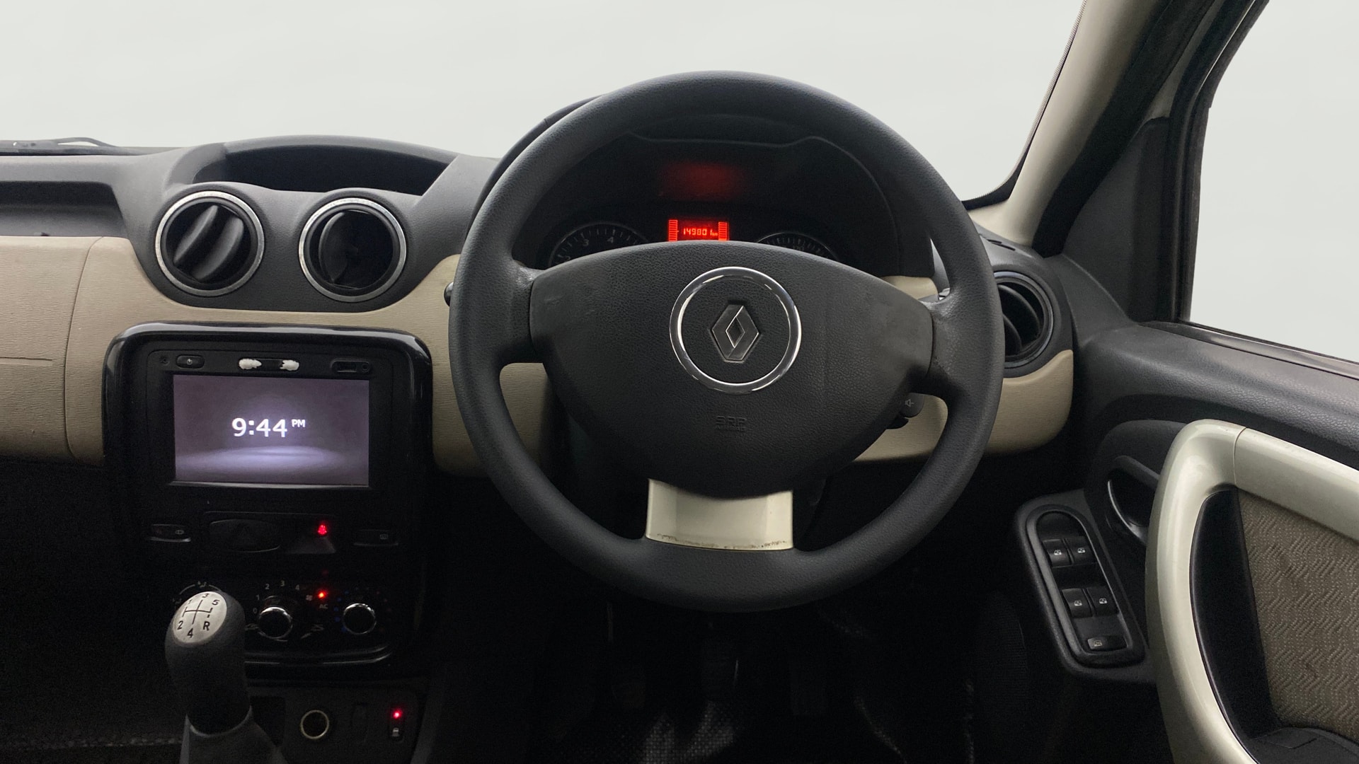 View 2013 Renault Duster Diesel 85PS STD Image 20 Used 2013 Renault Duster Diesel 85PS STD Image 20