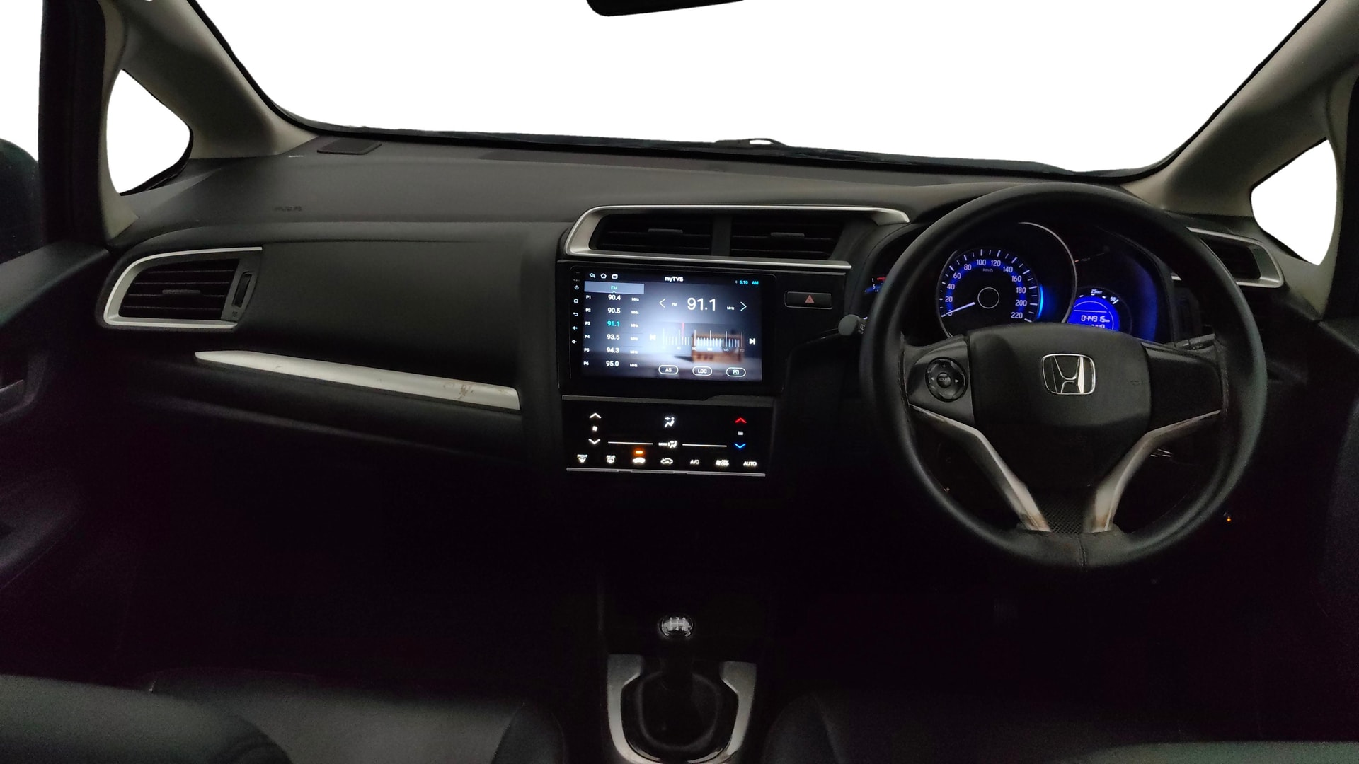 View 2019 Honda WR-V S MT Diesel Edge Edition Image 15 Used 2019 Honda WR-V S MT Diesel Edge Edition Image 15