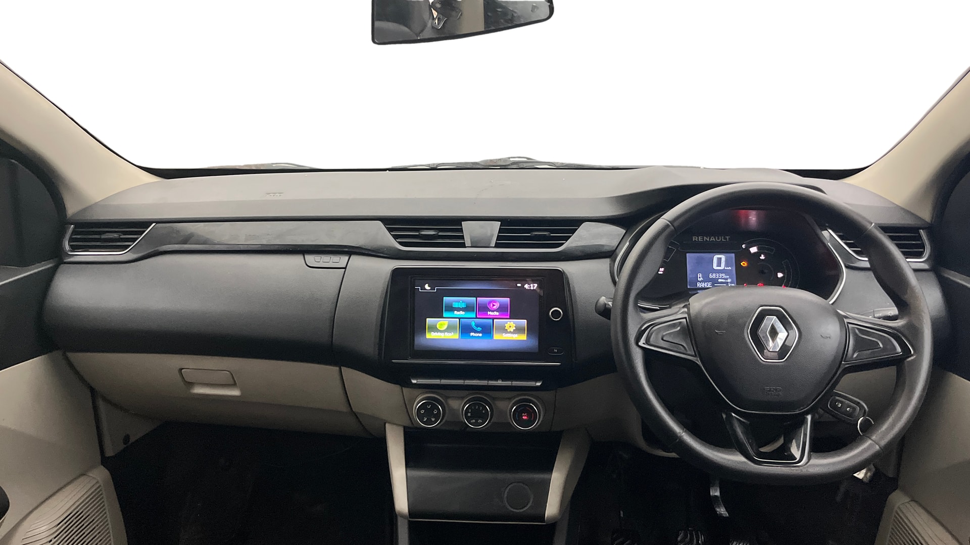 View 2020 Renault Triber RXT Image 16 Used 2020 Renault Triber RXT Image 16