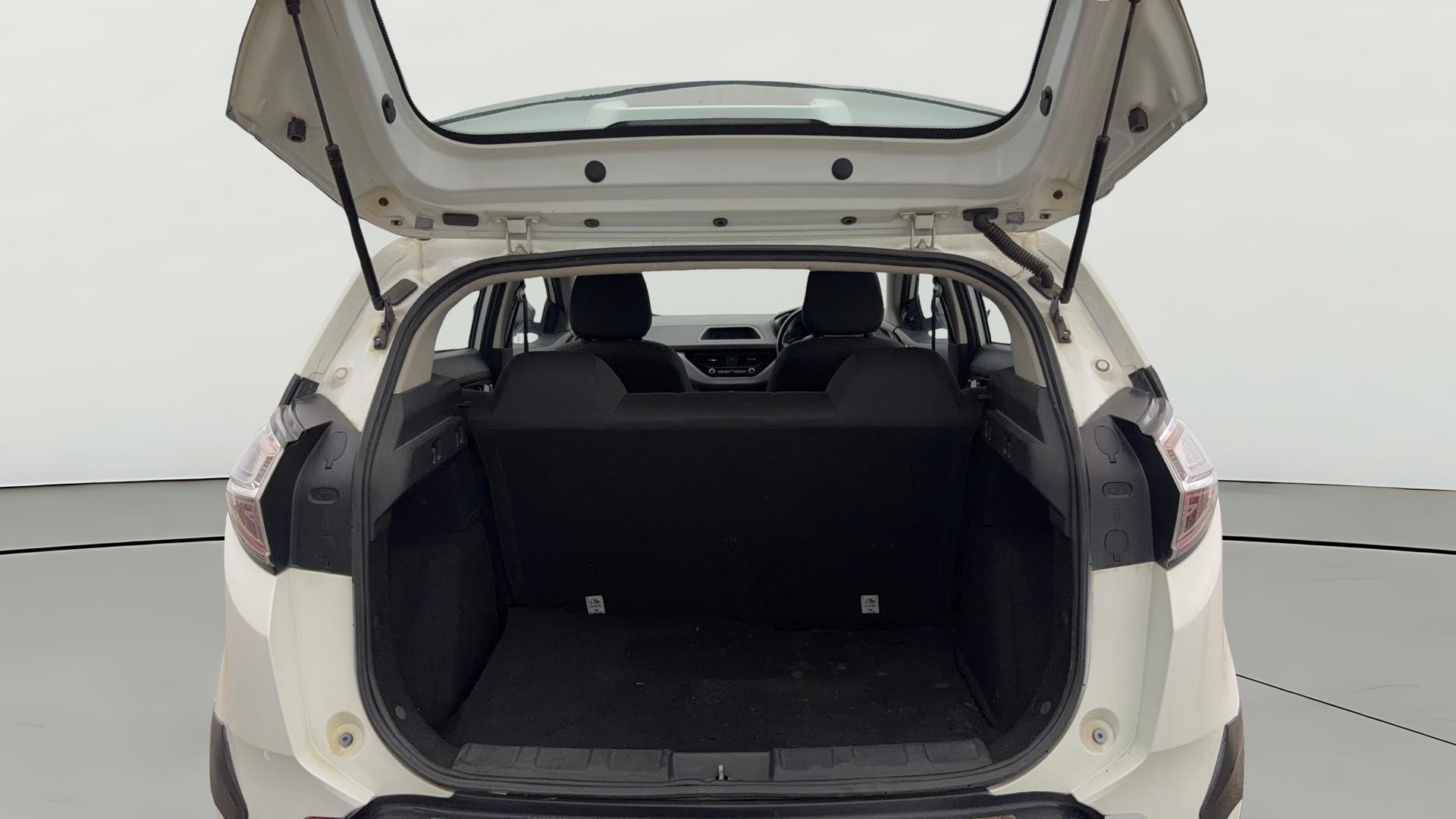 View 2019 Tata Nexon Revotron XM Image 36 Used 2019 Tata Nexon Revotron XM Image 36