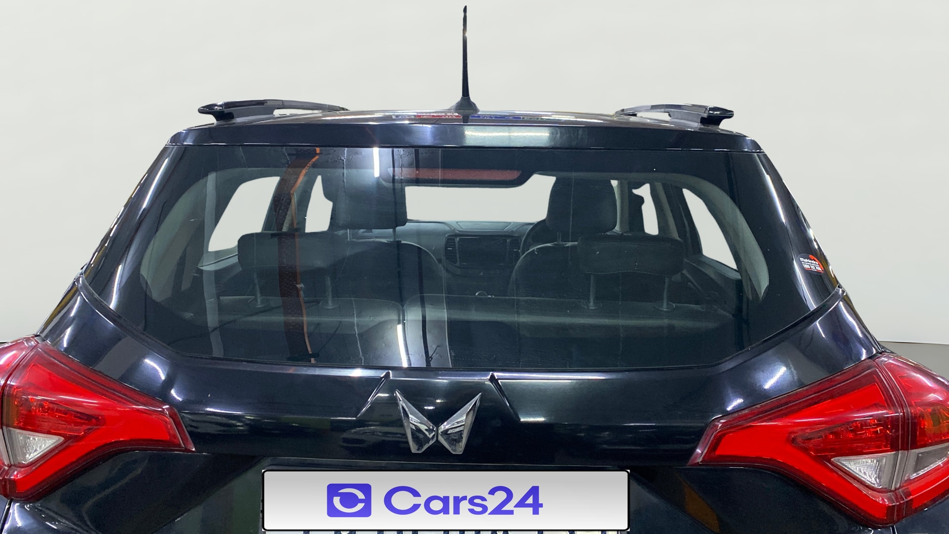 Used 2023 Mahindra XUV300 Used 2023 Mahindra XUV300