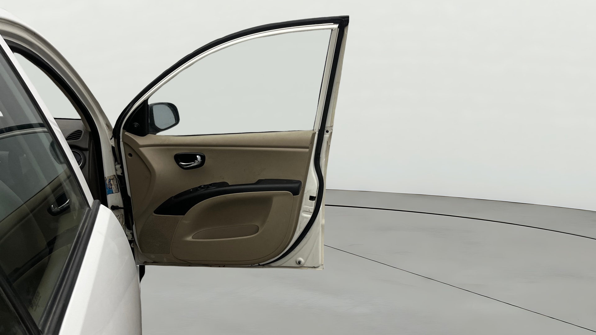 View 2014 Hyundai i10 1.2 Asta MT Image 43 Used 2014 Hyundai i10 1.2 Asta MT Image 43
