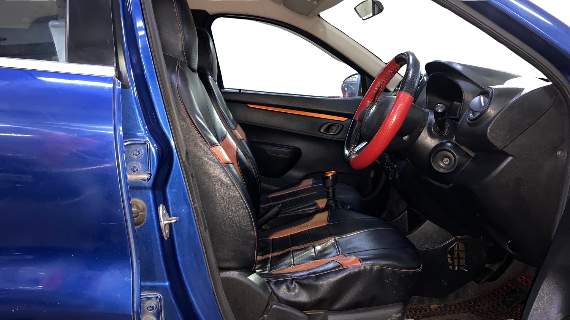 View 2017 Renault Kwid RXT 1.0 Driver Airbag Option Image 17 Used 2017 Renault Kwid RXT 1.0 Driver Airbag Option Image 17