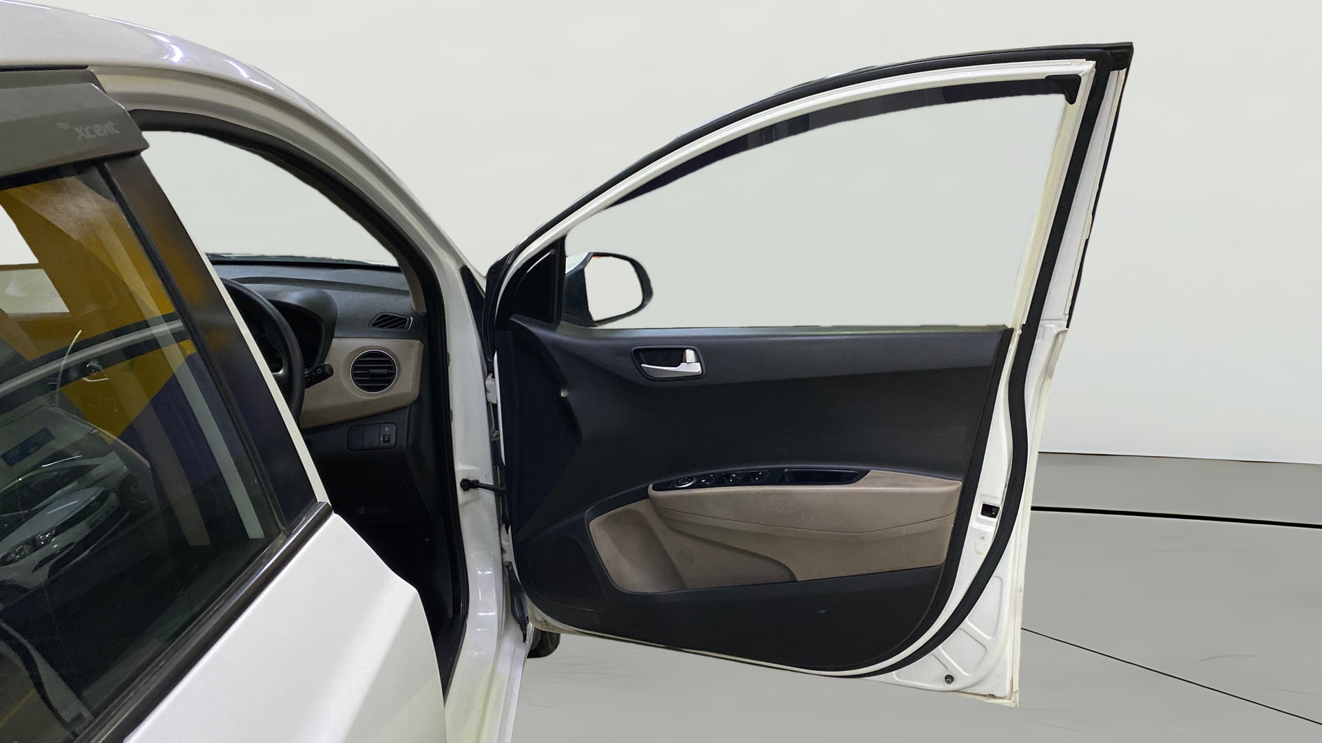 View 2018 Hyundai Xcent SX Petrol Image 44 Used 2018 Hyundai Xcent SX Petrol Image 44