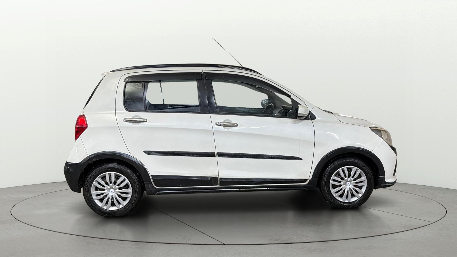 View 2018 Maruti Suzuki 1000 Base Variant Image 8 Used 2018 Maruti Suzuki 1000 Base Variant Image 8