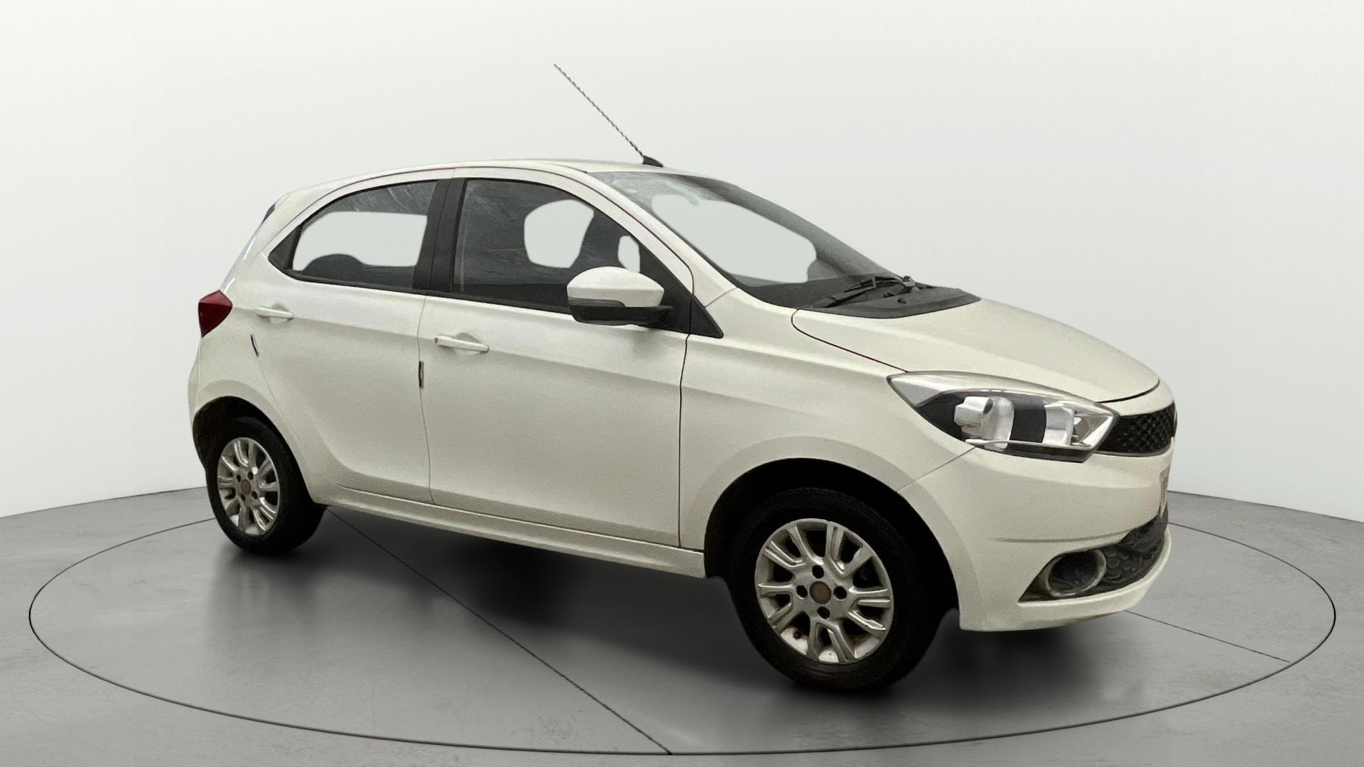View 2017 Tata Tiago Revotorq XB Image 13 Used 2017 Tata Tiago Revotorq XB Image 13