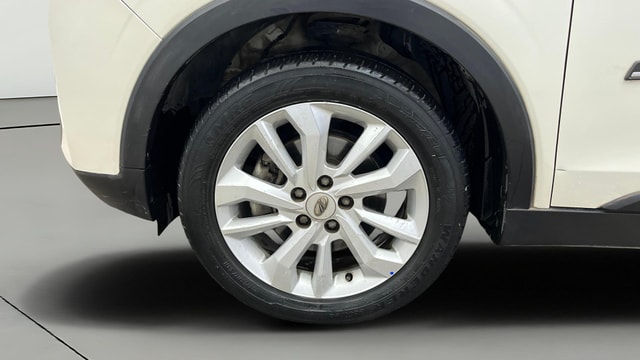 View Mahindra XUV300 Image 29 Used Mahindra XUV300 Image 29