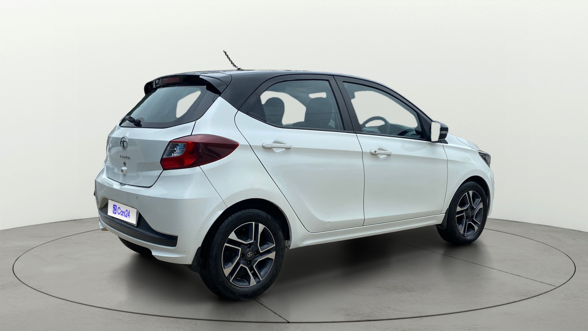 View 2020 Tata Tiago Revotorq XB Image 44 Used 2020 Tata Tiago Revotorq XB Image 44