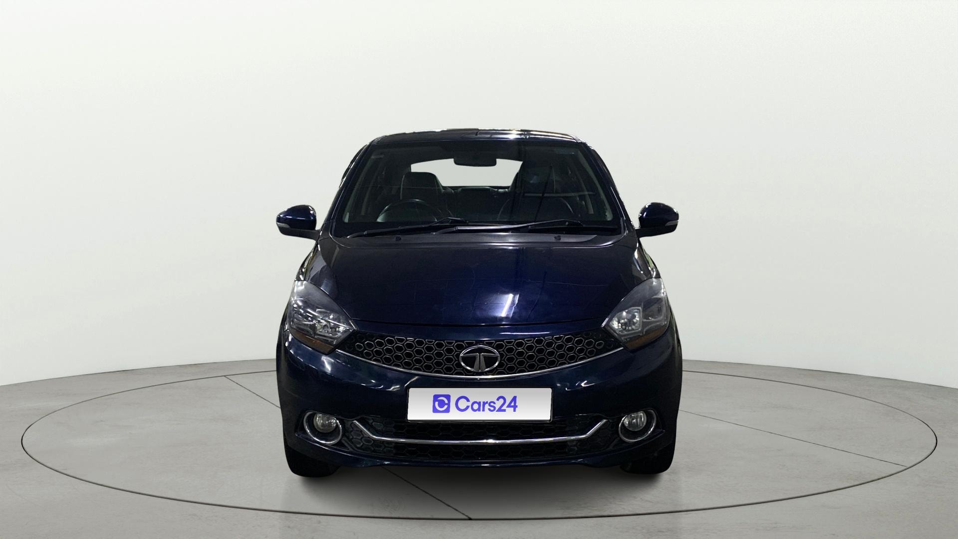 View 2019 Tata Tigor XE Diesel Image 1 Used 2019 Tata Tigor XE Diesel Image 1