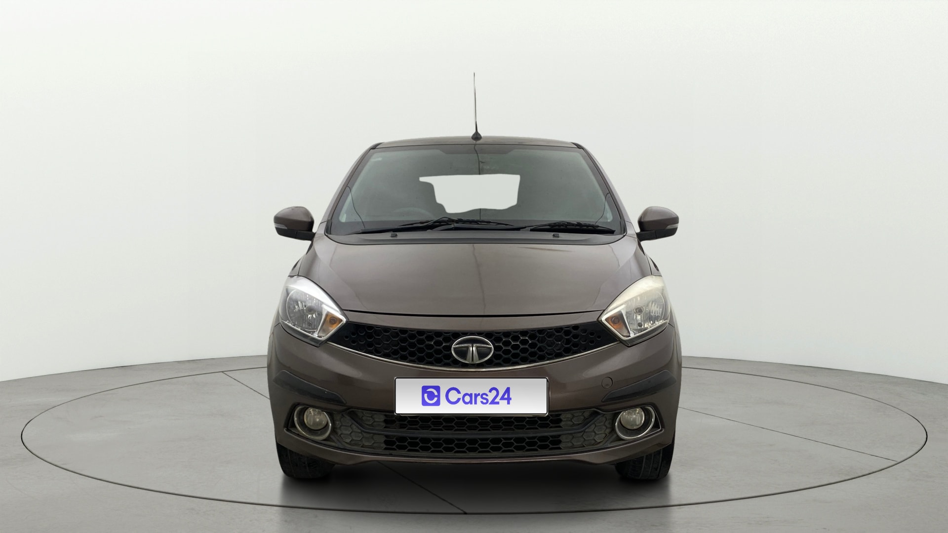 View 2020 Tata Tiago Revotorq XB Image 1 Used 2020 Tata Tiago Revotorq XB Image 1