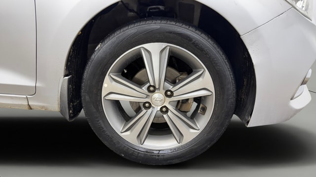 View Hyundai Verna Image 41 Used Hyundai Verna Image 41