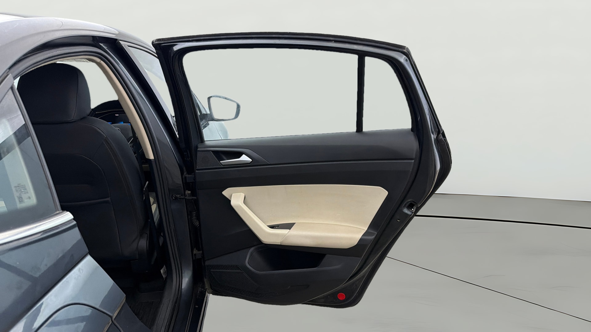 View 2023 Volkswagen Virtus Topline 1.0 TSI MT Image 8 Used 2023 Volkswagen Virtus Topline 1.0 TSI MT Image 8