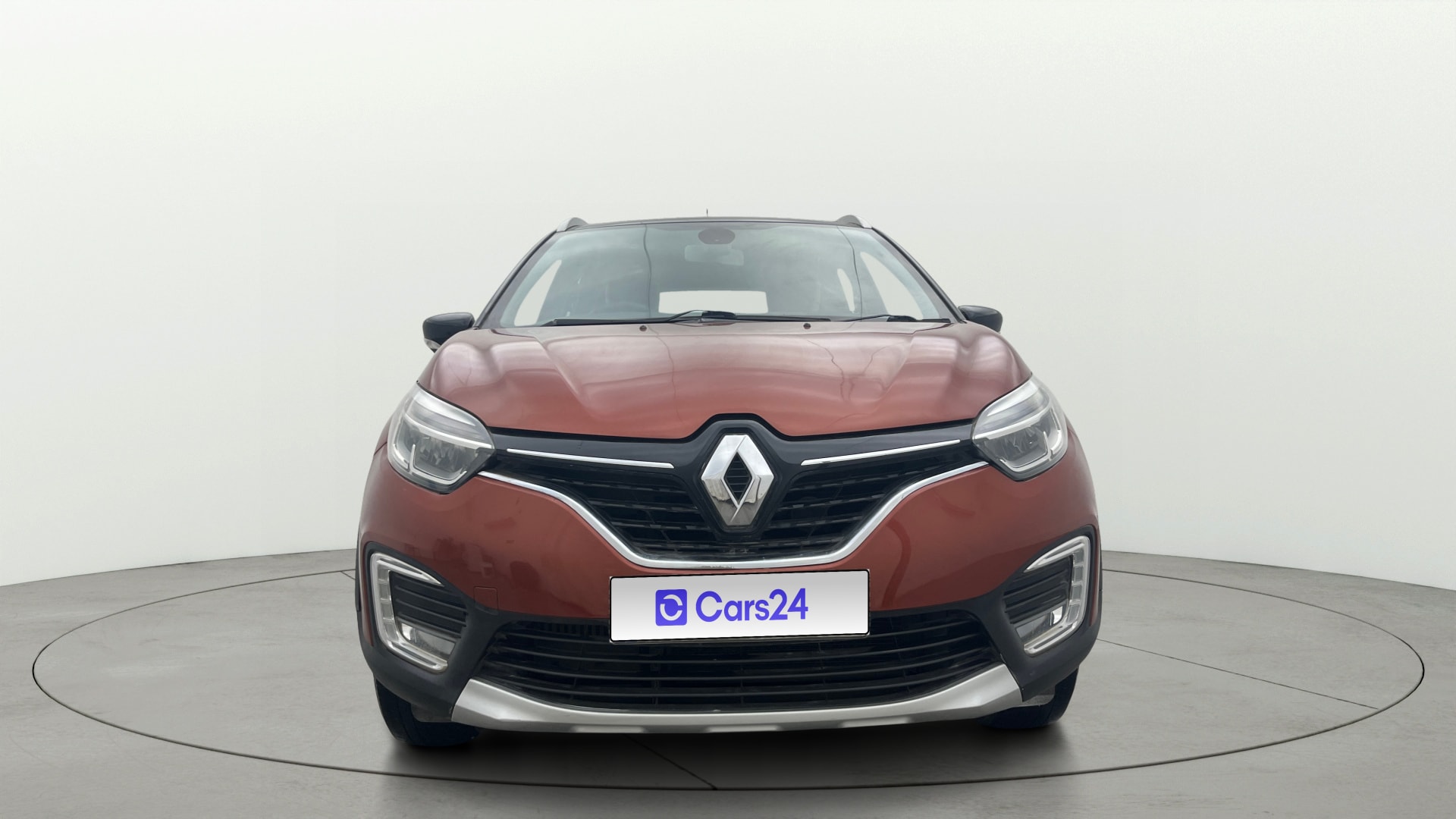 View 2017 Renault Captur Platine Mono Diesel Image 1 Used 2017 Renault Captur Platine Mono Diesel Image 1