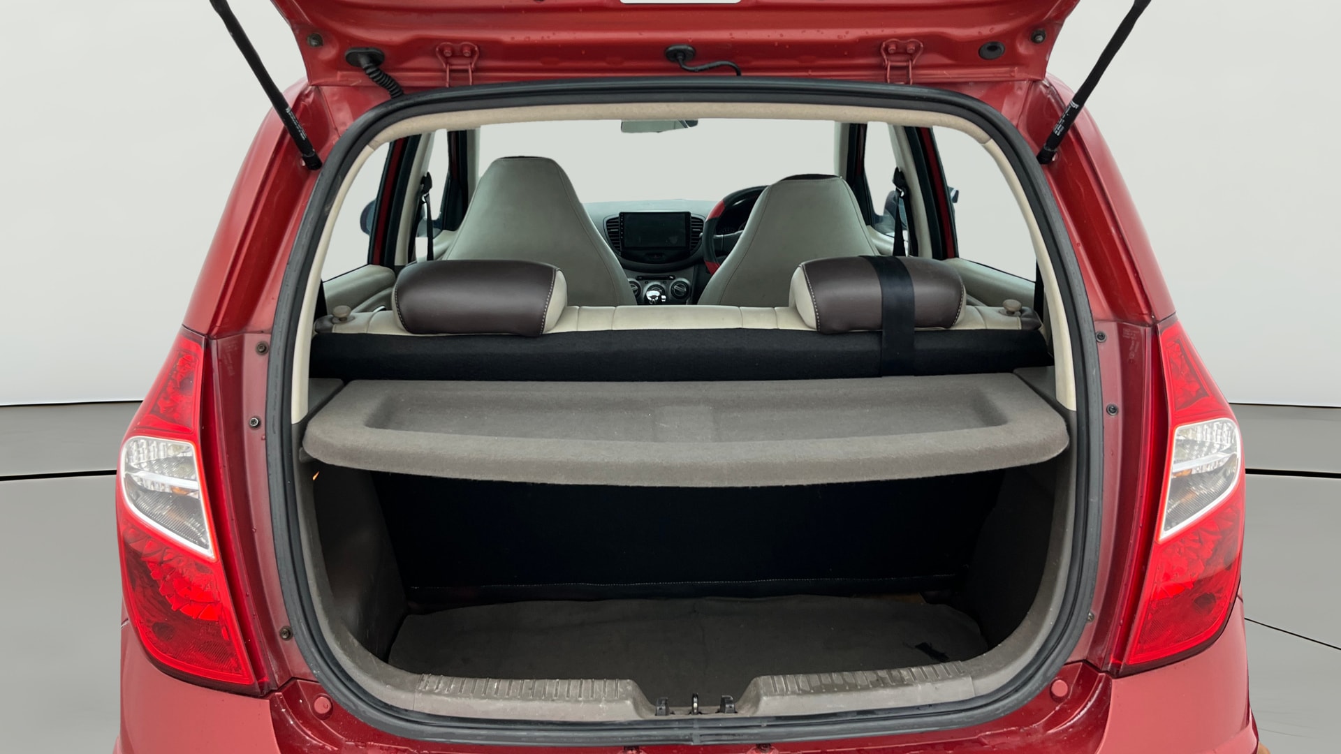View 2013 Hyundai i10 1.2 Sportz AT Image 39 Used 2013 Hyundai i10 1.2 Sportz AT Image 39