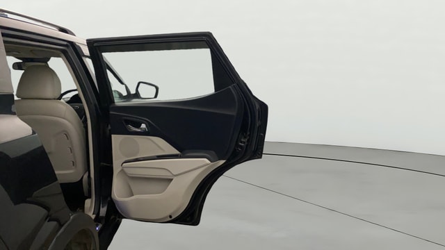 View Mahindra XUV300 Image 6 Used Mahindra XUV300 Image 6