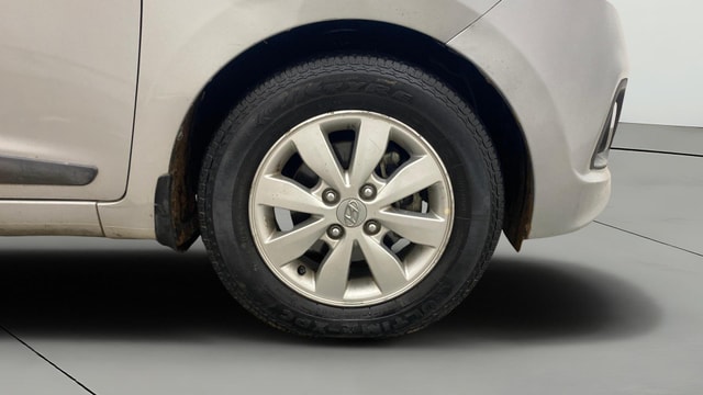 View Hyundai Xcent Image 39 Used Hyundai Xcent Image 39