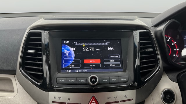 View Mahindra XUV300 Image 33 Used Mahindra XUV300 Image 33