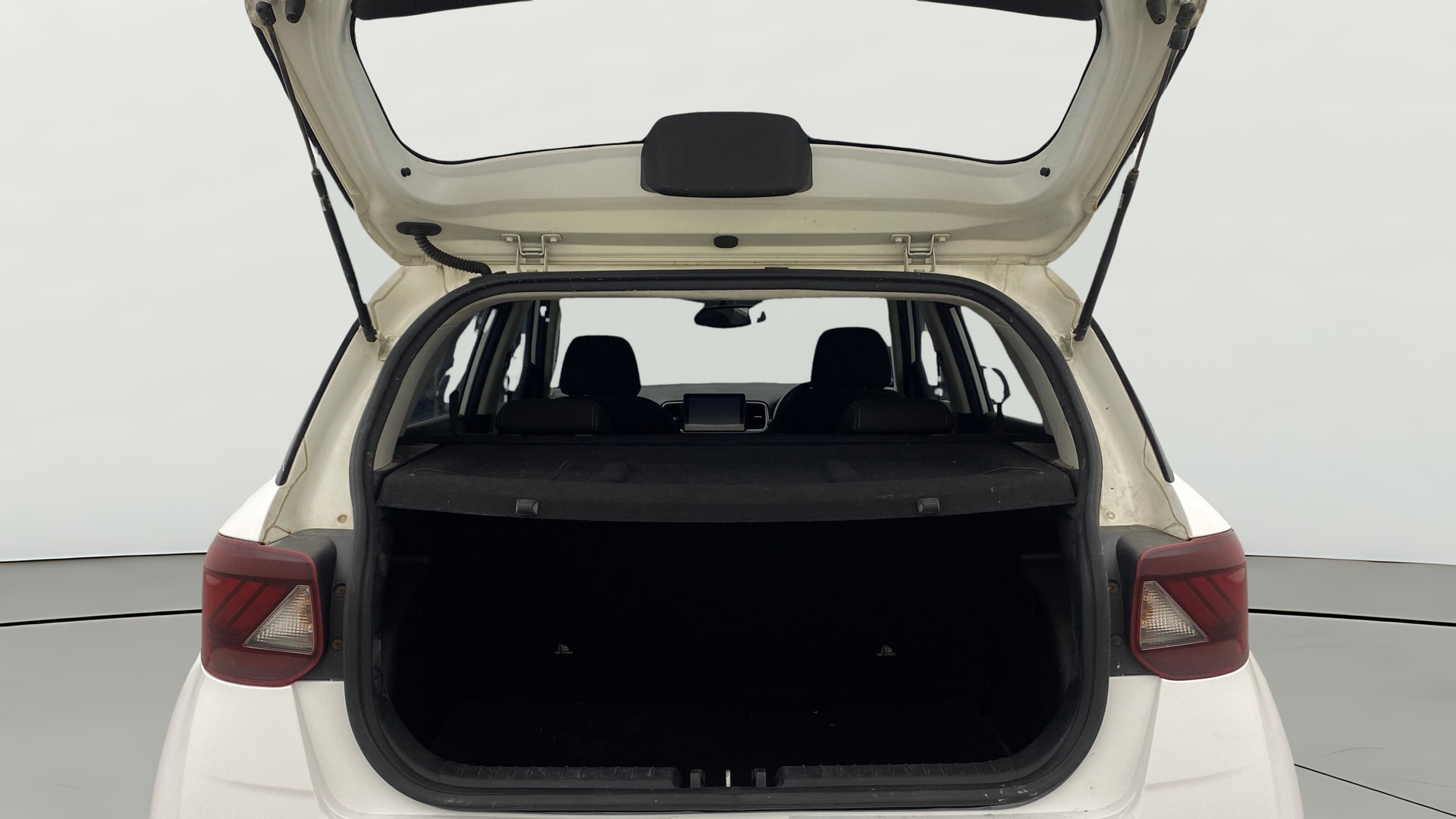 View 2019 Hyundai Venue SX Plus 1.0 Petrol AT Image 40 Used 2019 Hyundai Venue SX Plus 1.0 Petrol AT Image 40