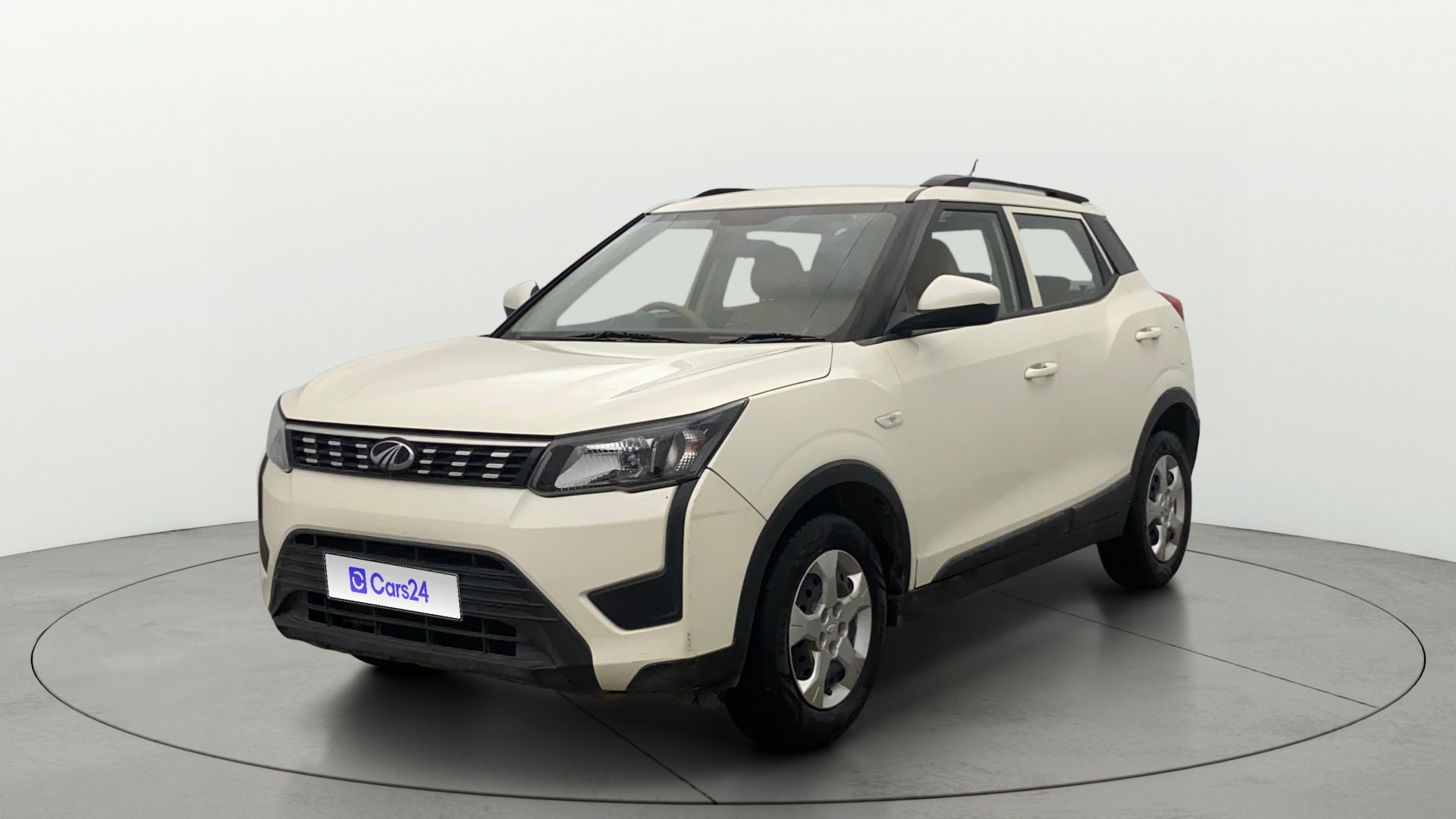 View 2020 Mahindra XUV300 W4 Petrol BS IV Image 20 Used 2020 Mahindra XUV300 W4 Petrol BS IV Image 20