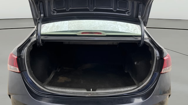View Hyundai Verna Image 41 Used Hyundai Verna Image 41