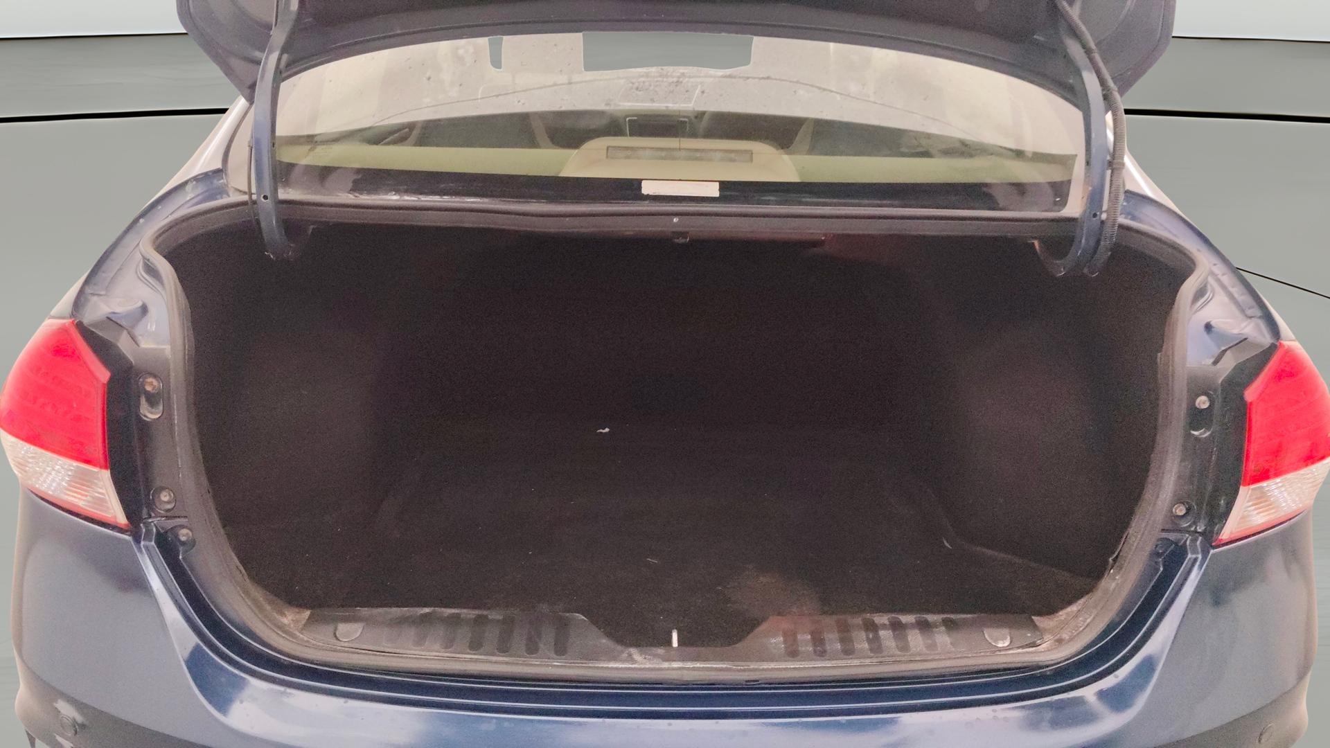 View 2019 Maruti Suzuki 1000 Base Variant Image 36 Used 2019 Maruti Suzuki 1000 Base Variant Image 36