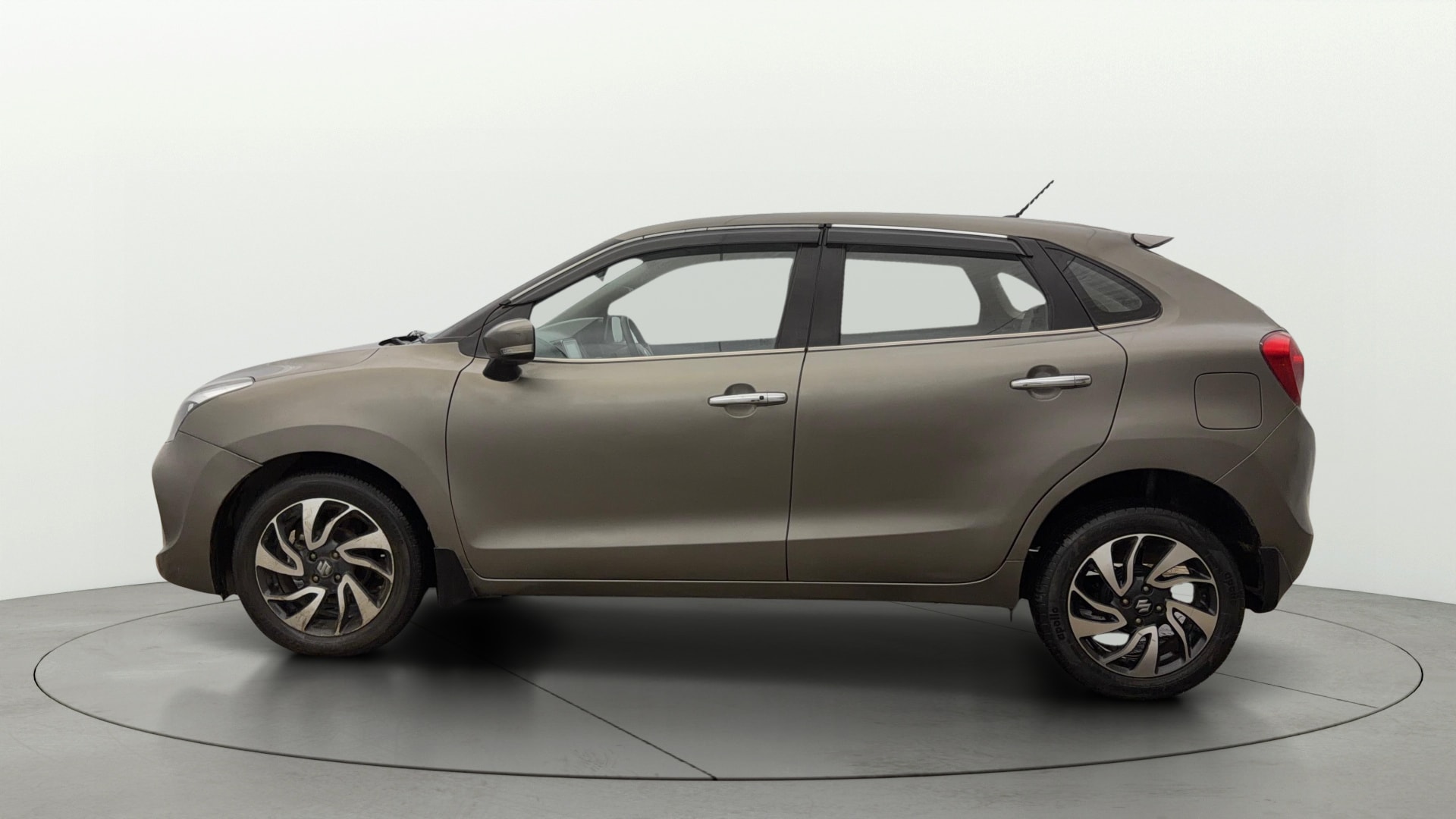 View 2021 Maruti Suzuki 1000 Base Variant Image 5 Used 2021 Maruti Suzuki 1000 Base Variant Image 5