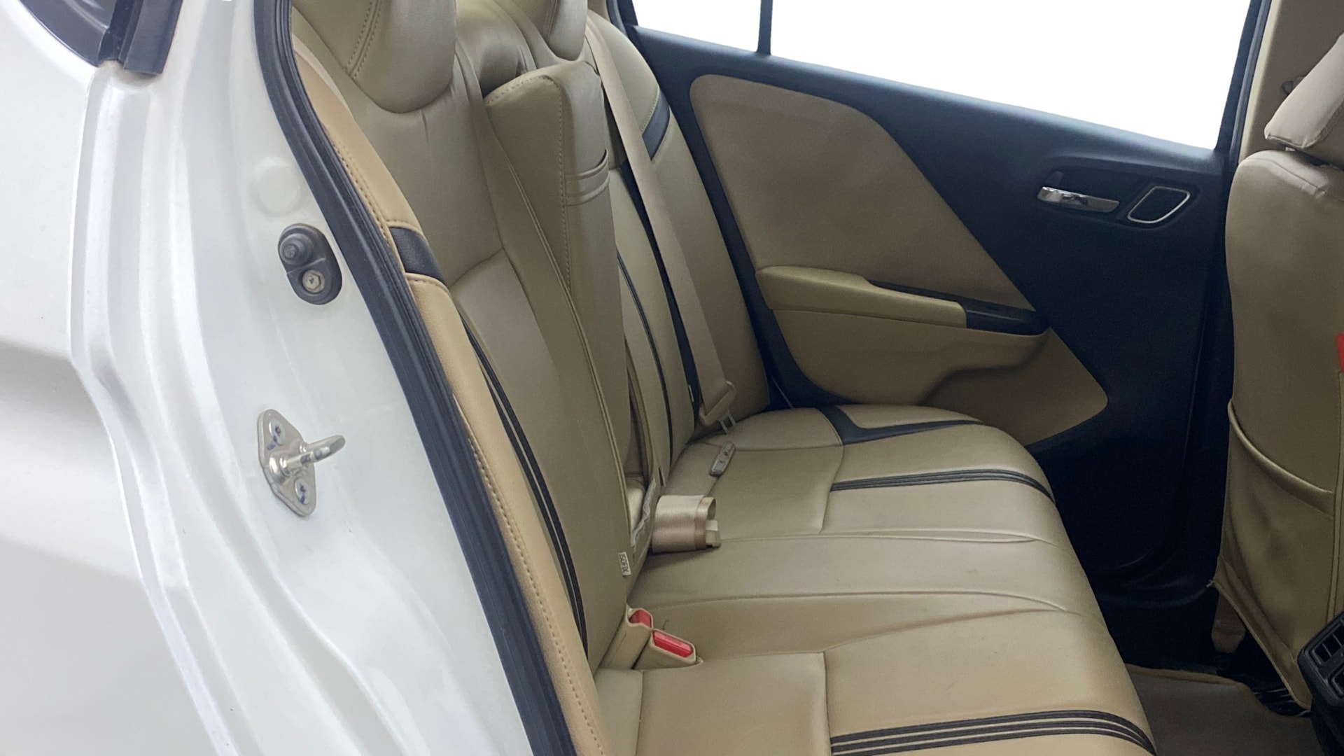 View 2019 Honda City ZX MT Diesel Anniversary Edition Image 30 Used 2019 Honda City ZX MT Diesel Anniversary Edition Image 30